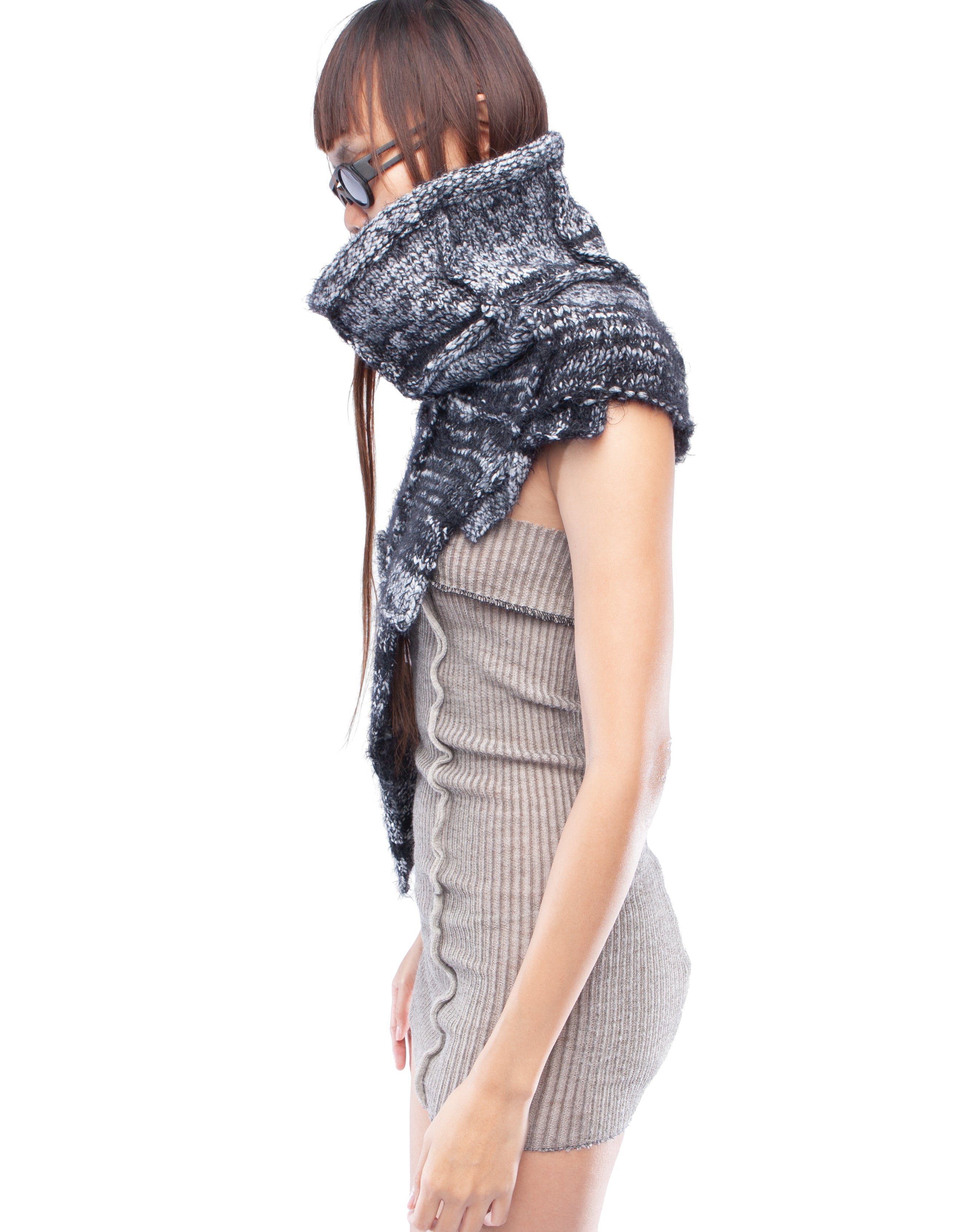 NECK SHAWL AWARE