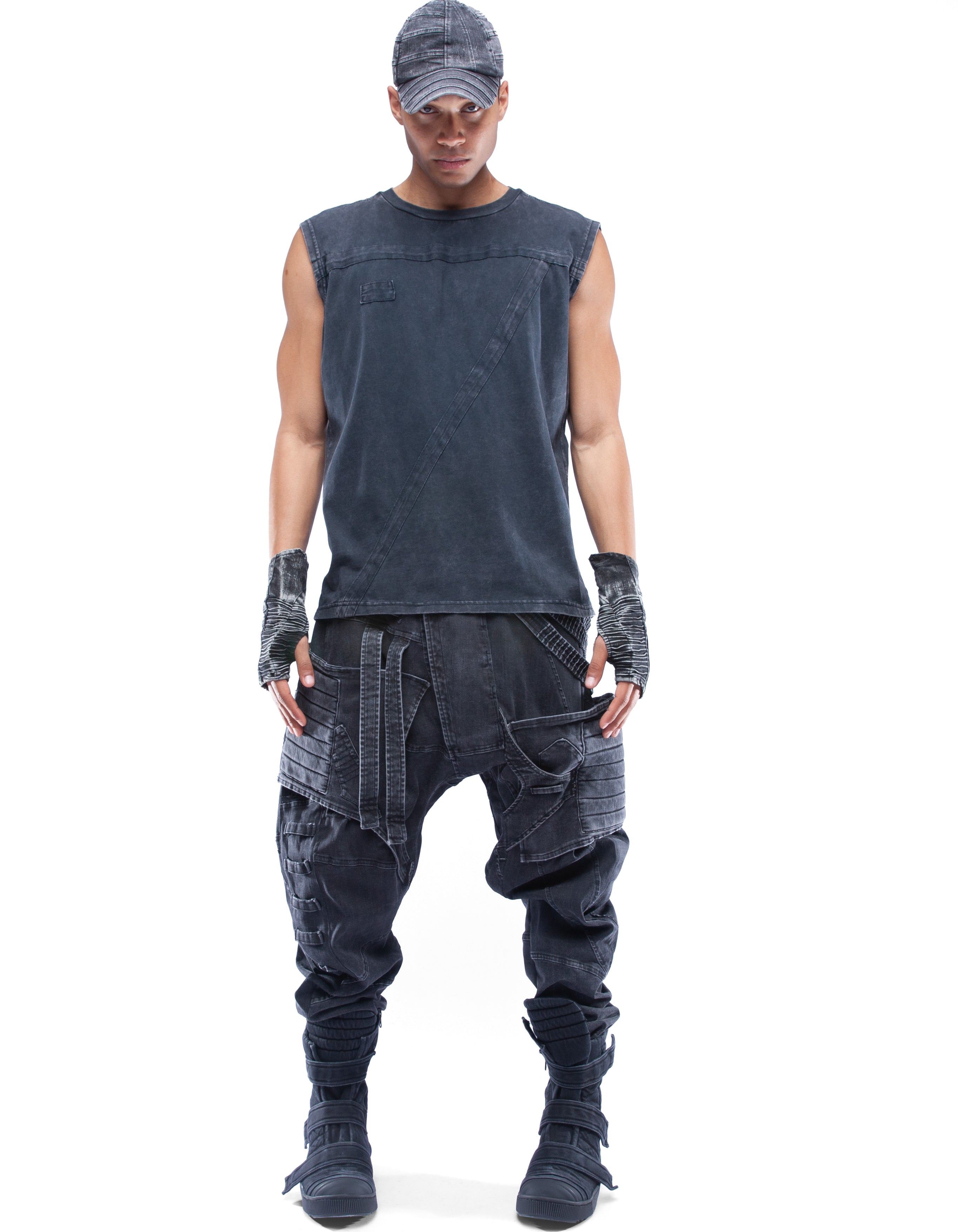 NO SLEEVE COMMANDER