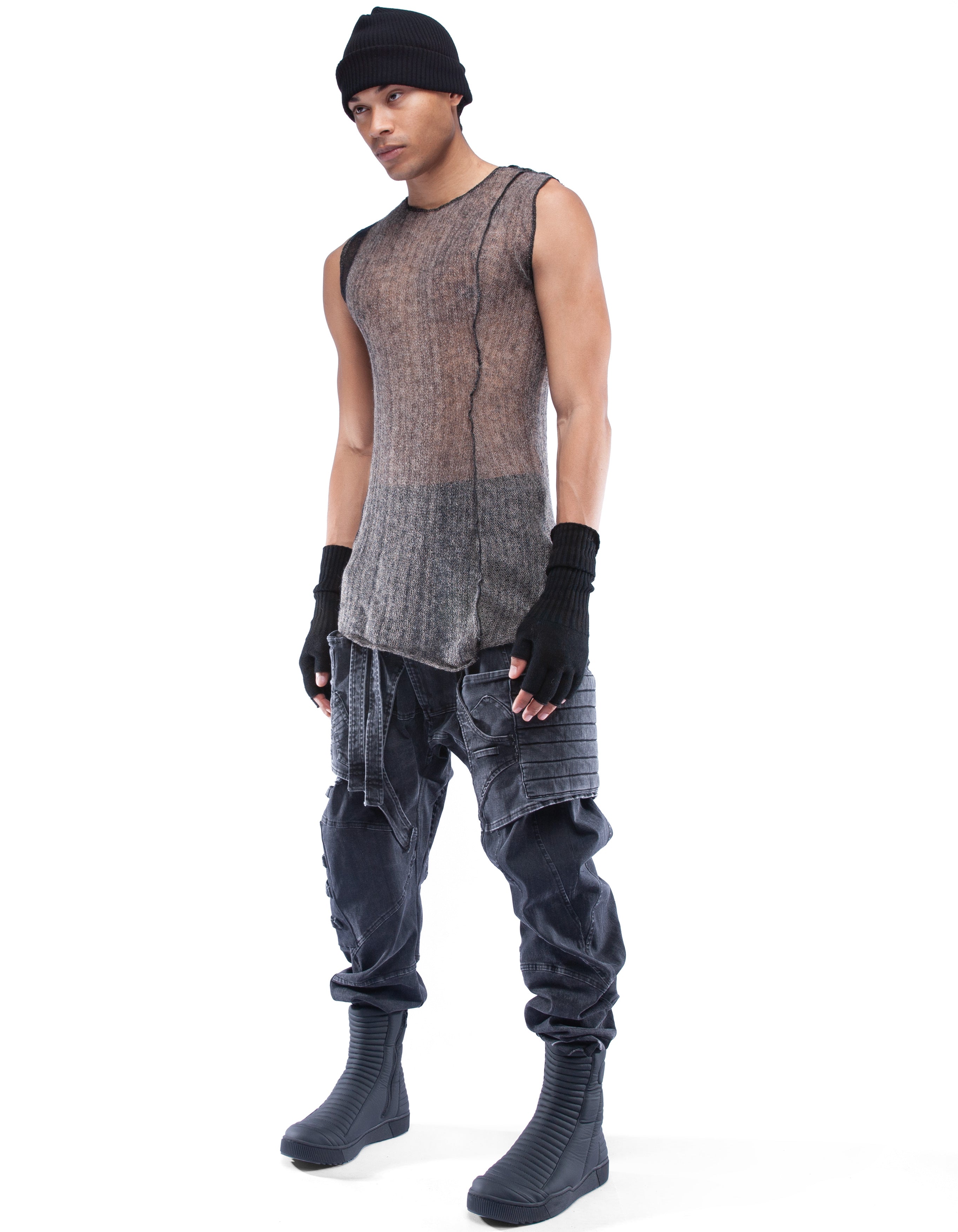 NO SLEEVE REFRAME