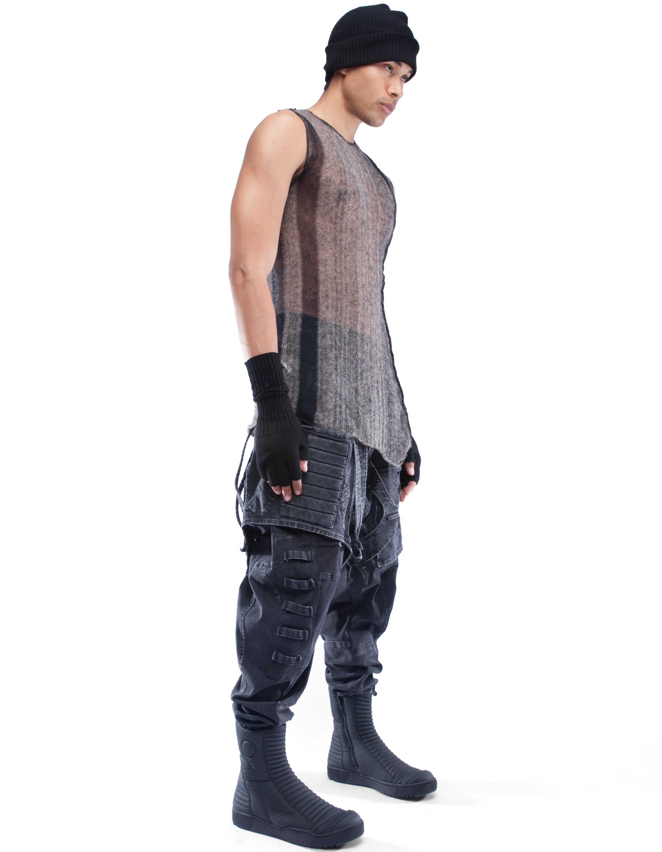 NO SLEEVE REFRAME