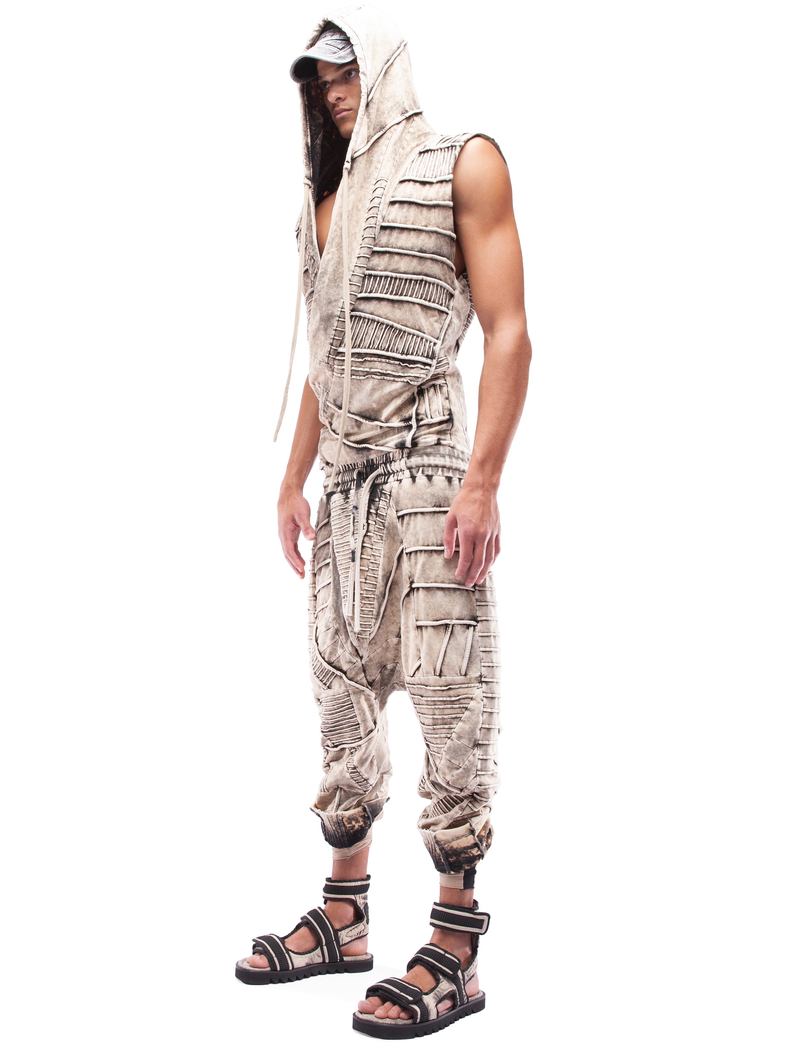 OVERALL BECOME M