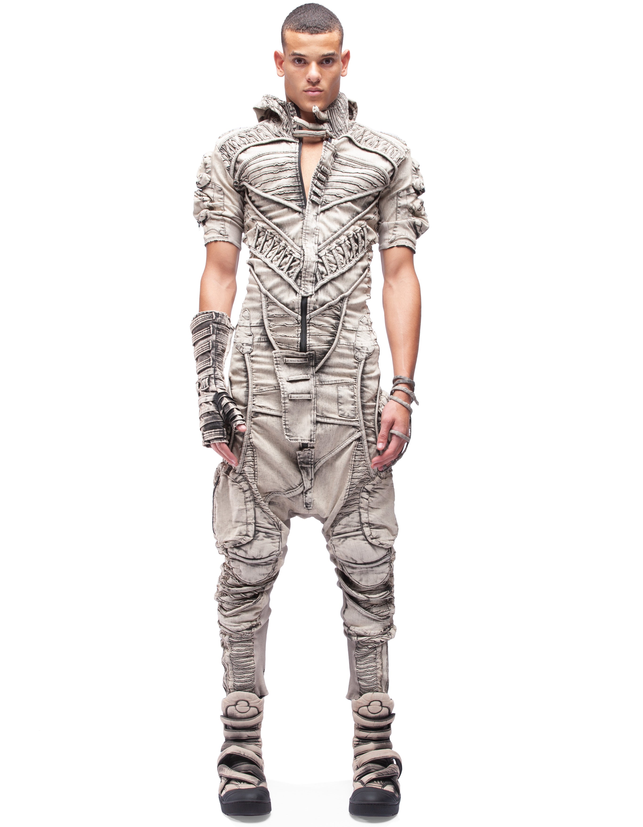 OVERALL DIMENSION M