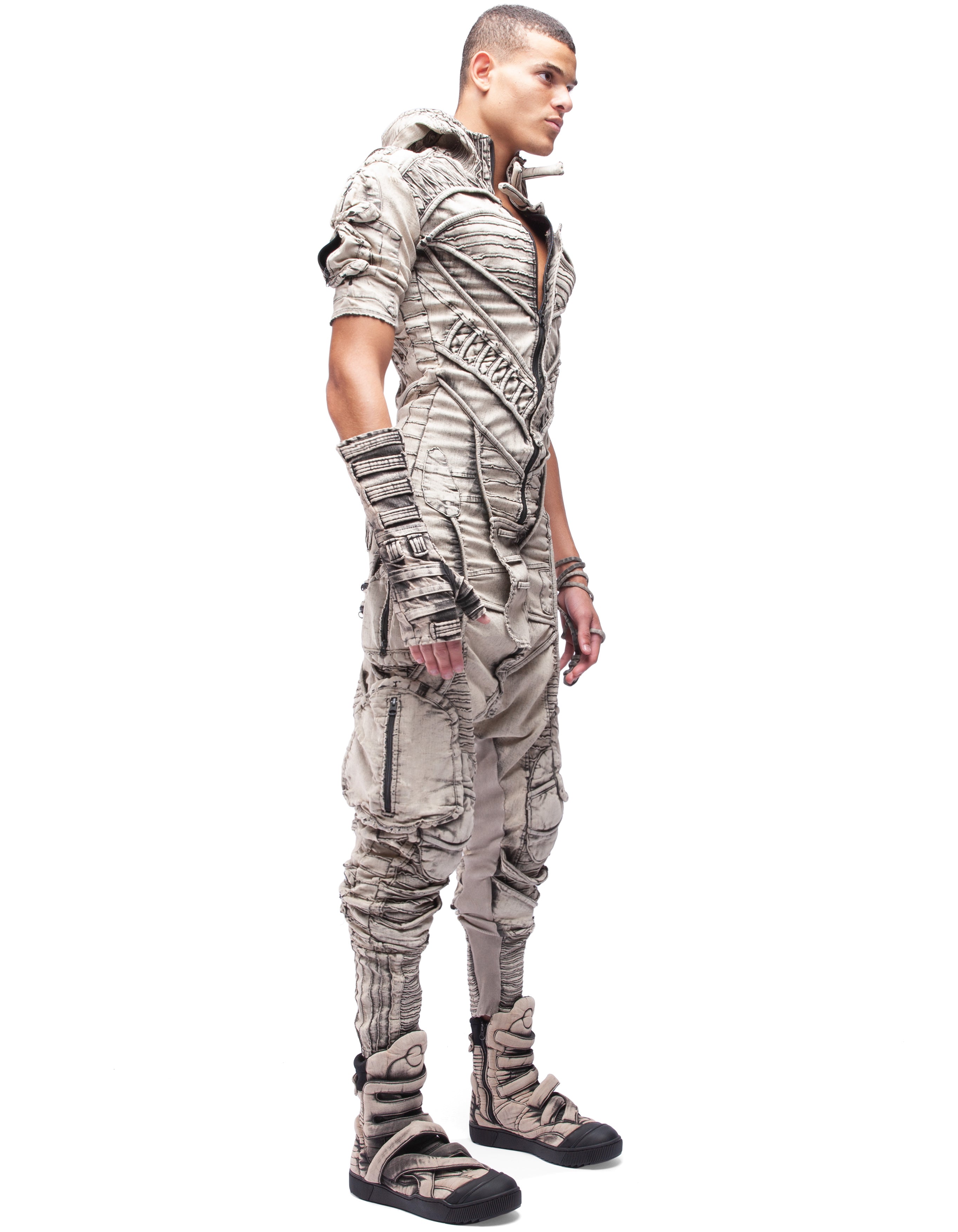 OVERALL DIMENSION M