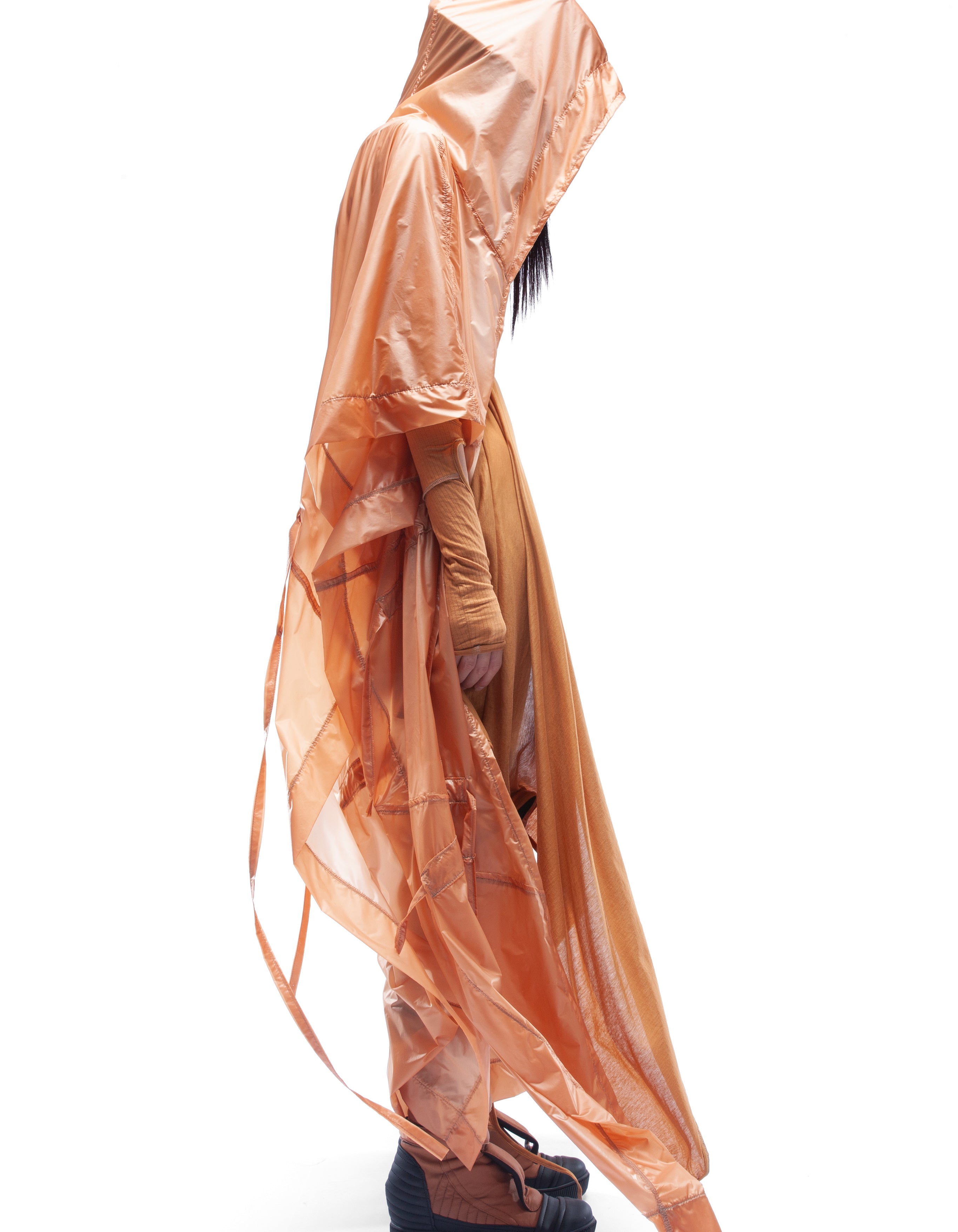 RAIN CAPE ARISE