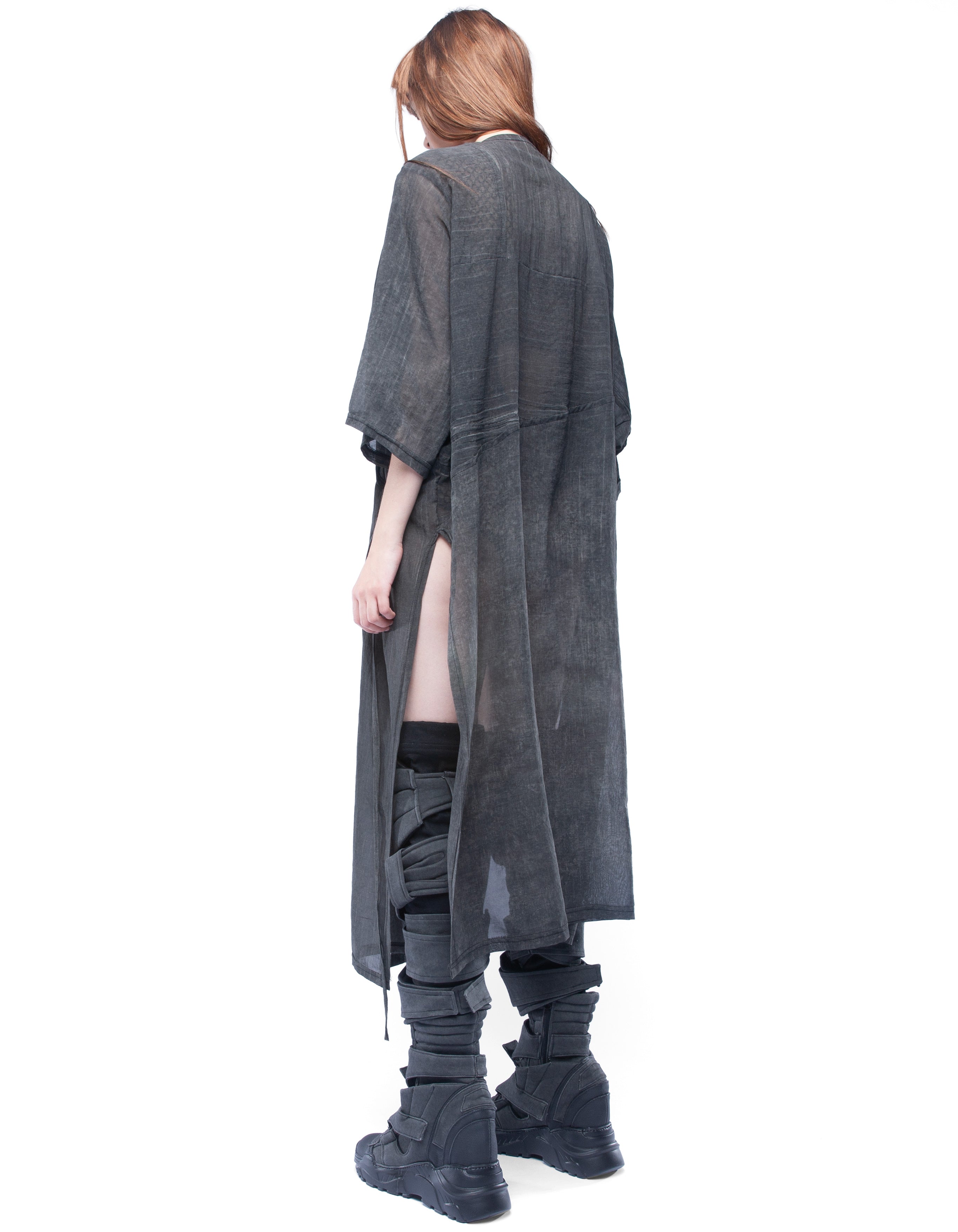 ROBE ASHTAR