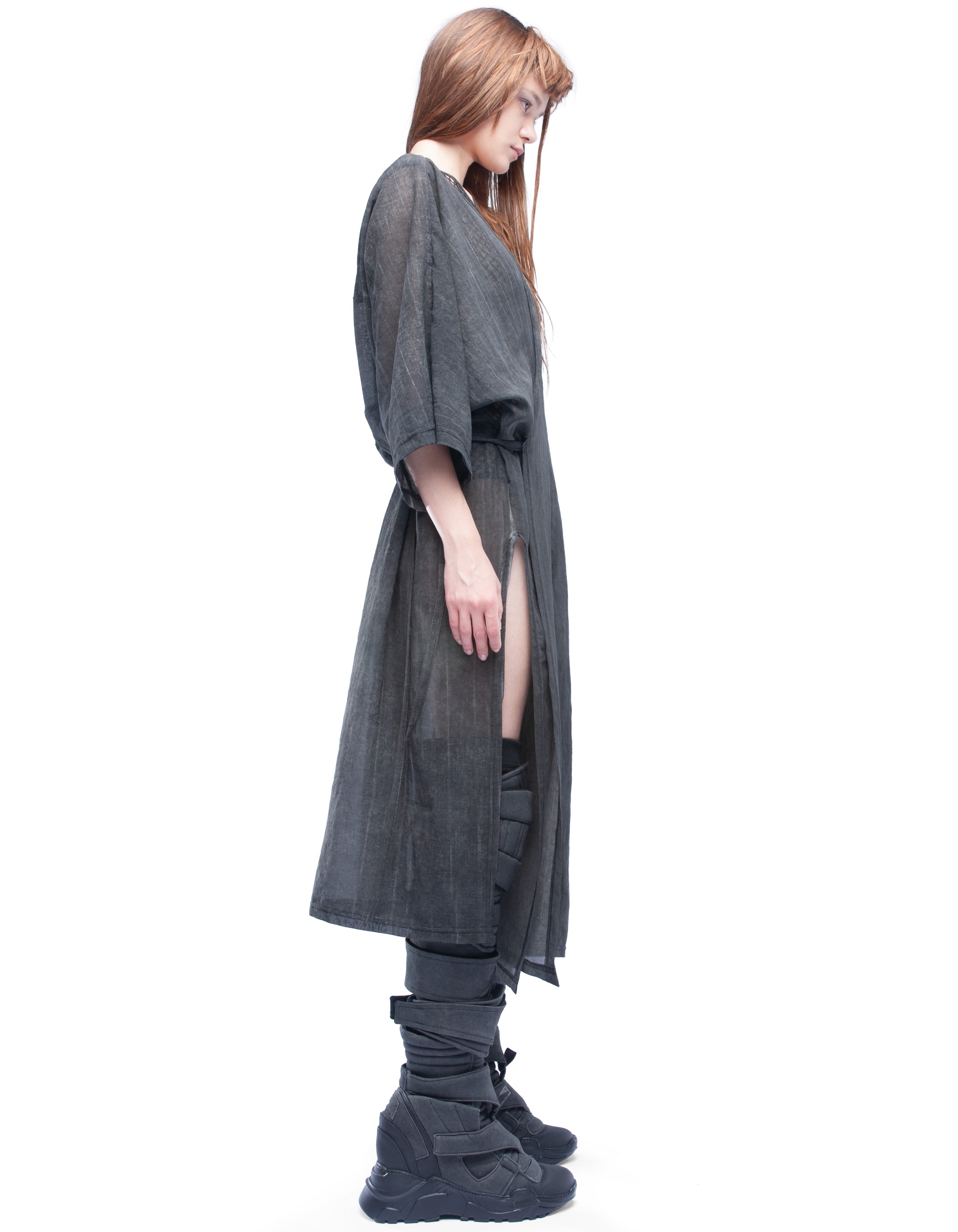 ROBE ASHTAR