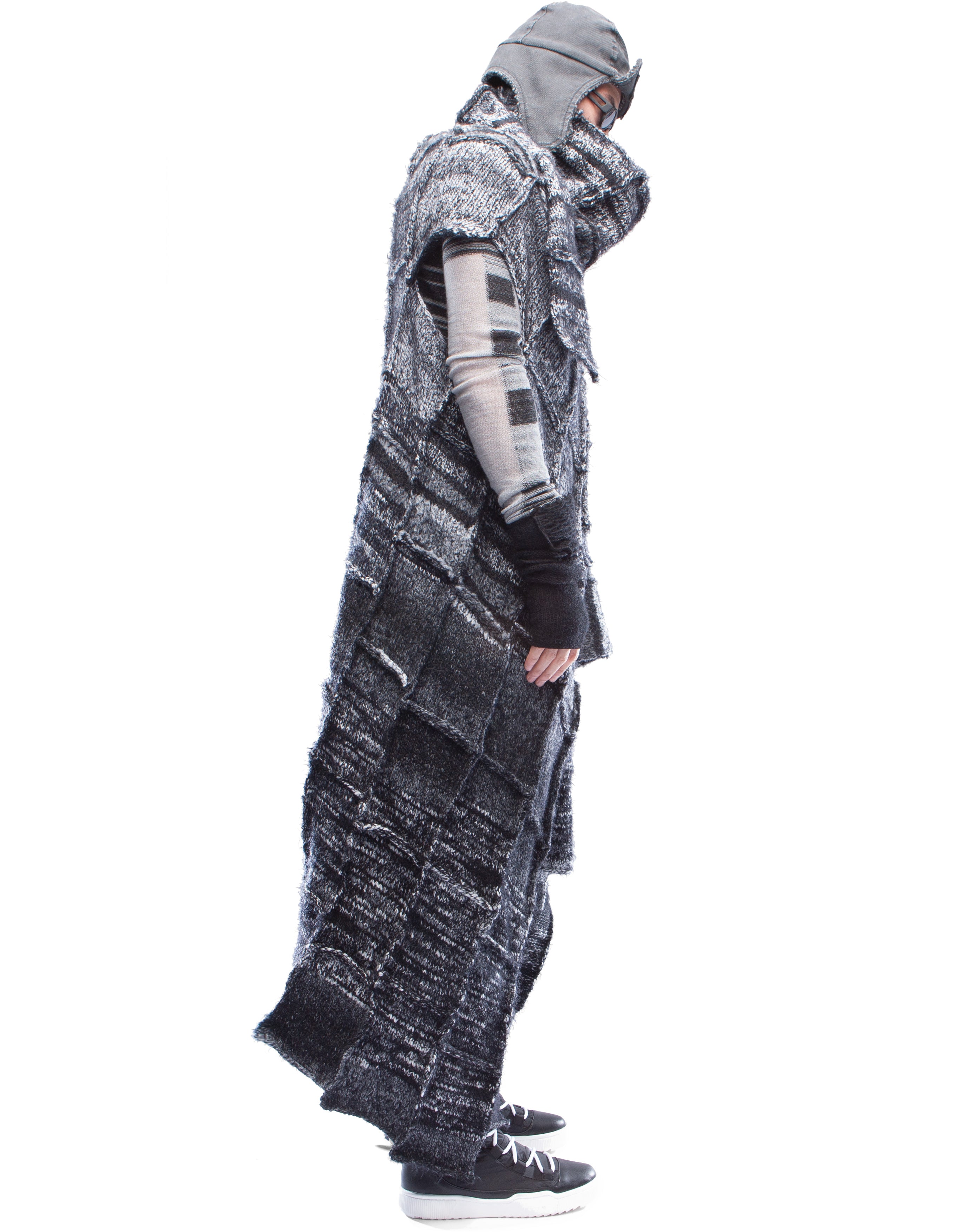 ROBE AWARE