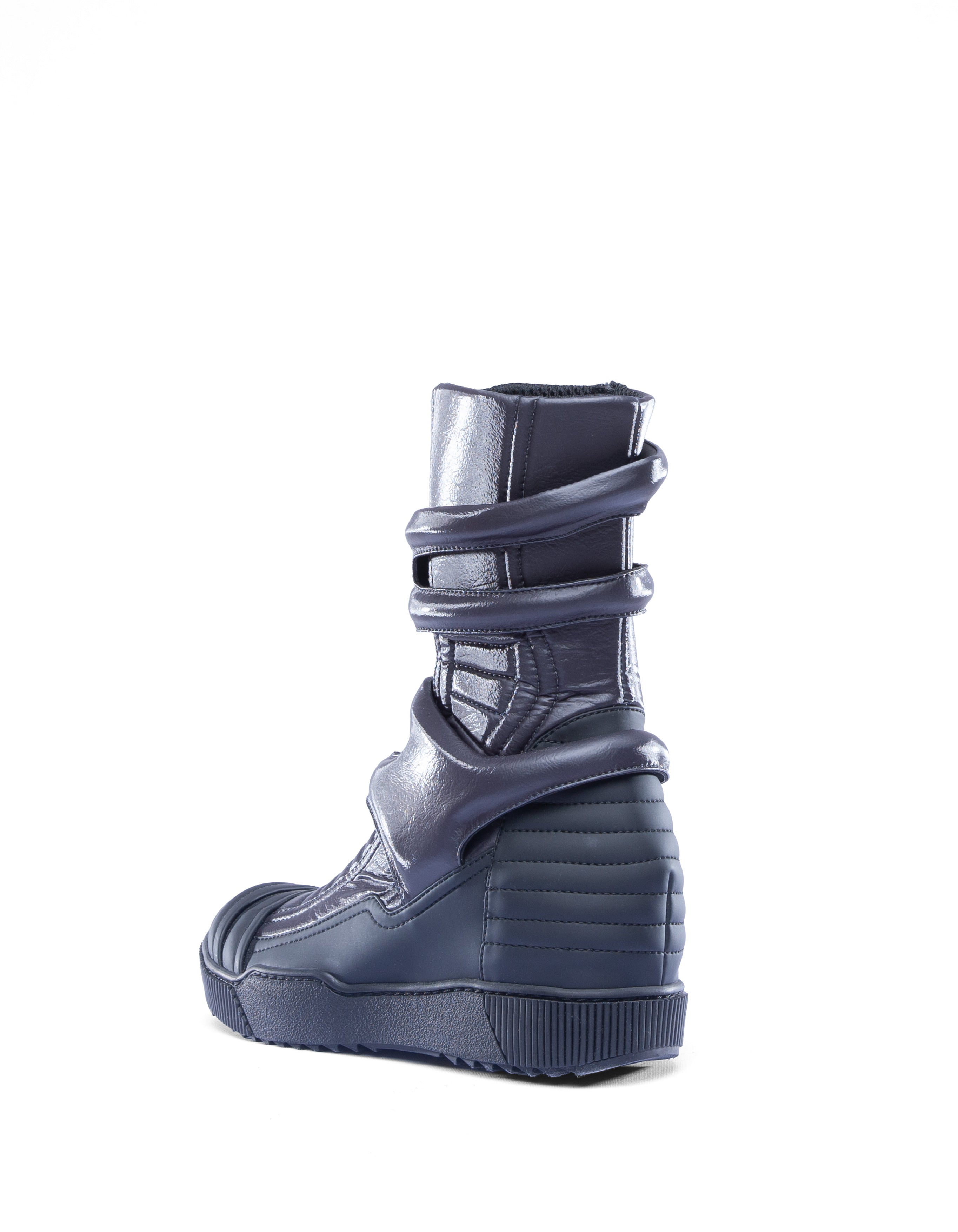 SHORT BOOTS TIME TRAVEL