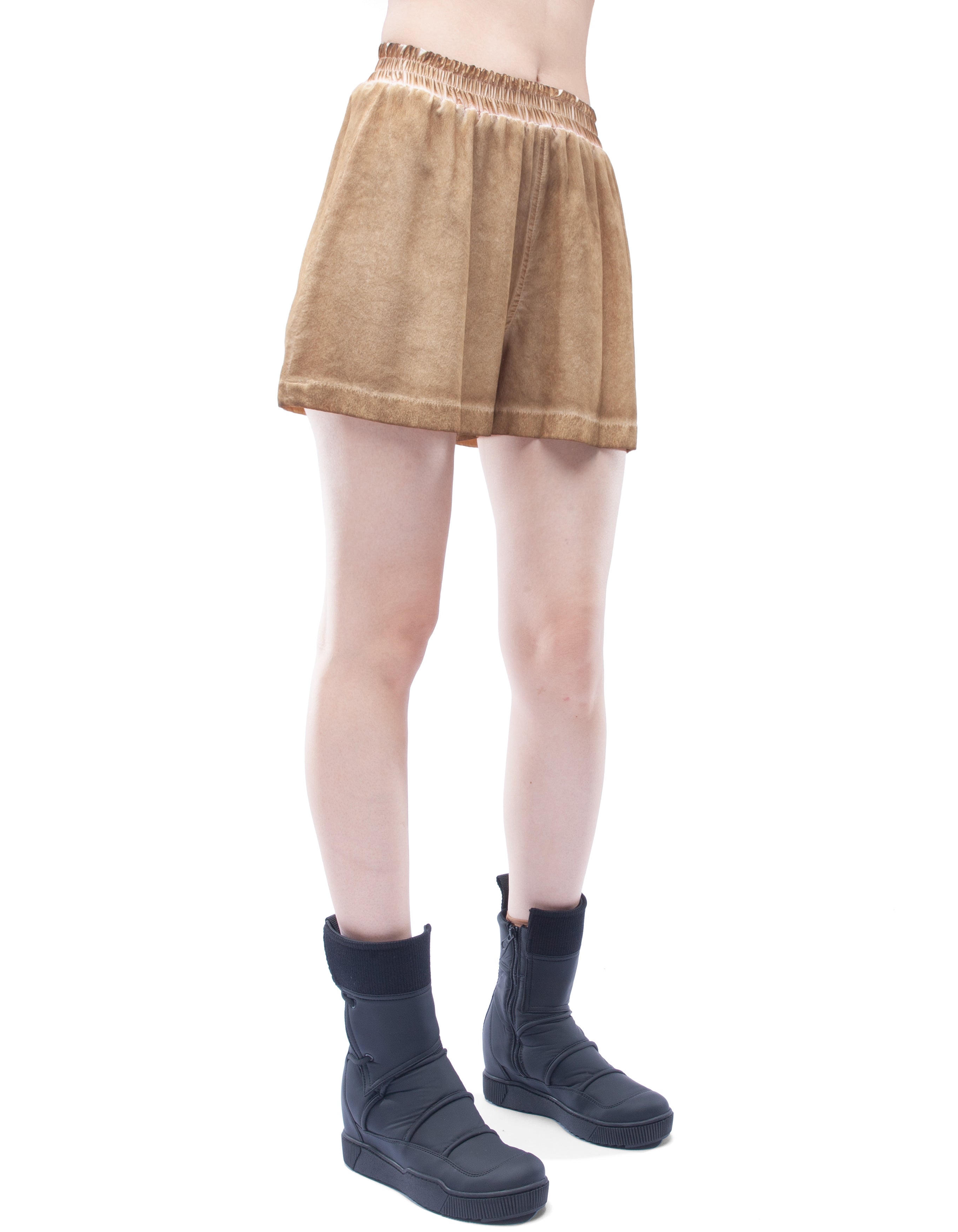 SHORT PANTS INSIGHT
