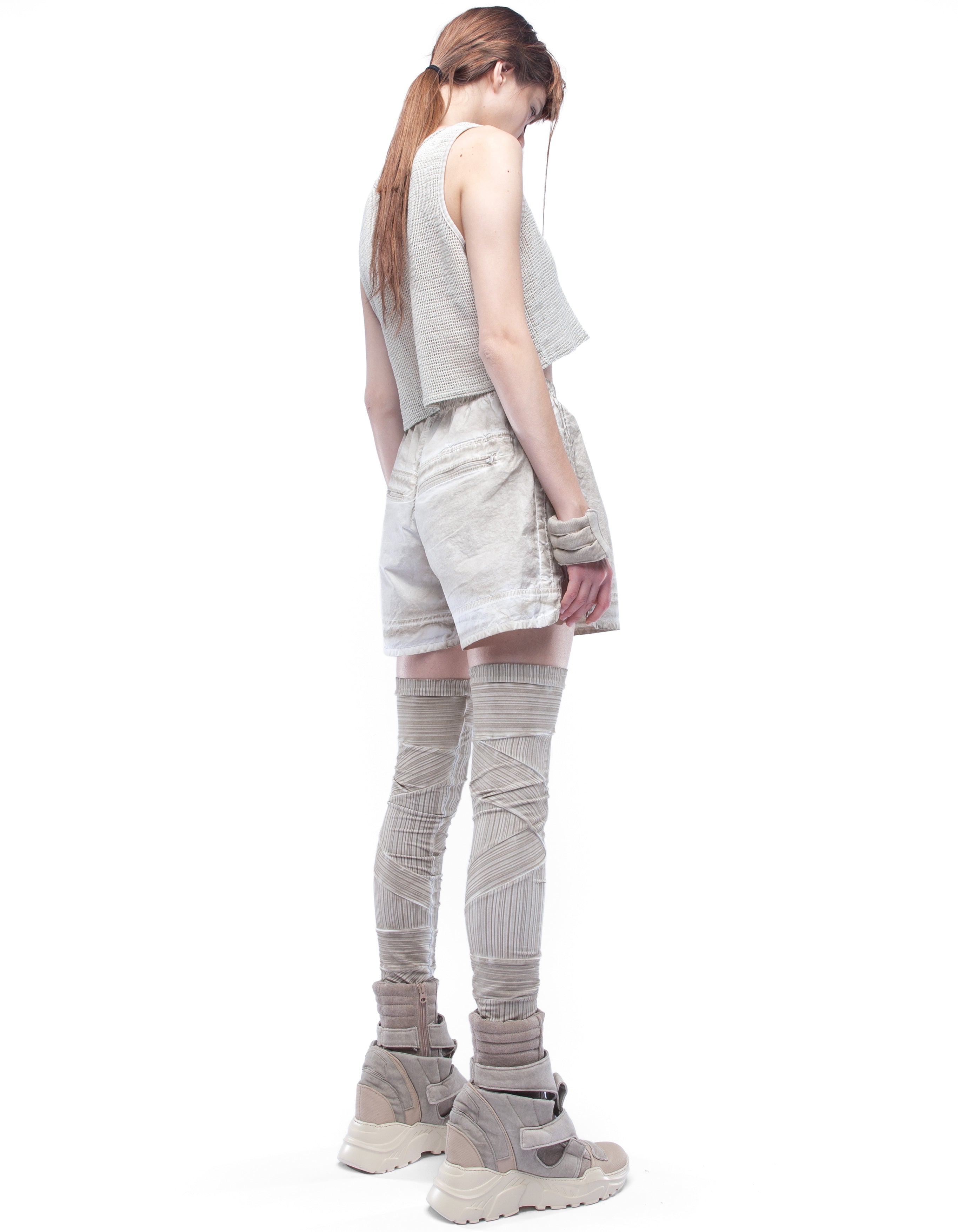 SHORT VEST SEQUENCE