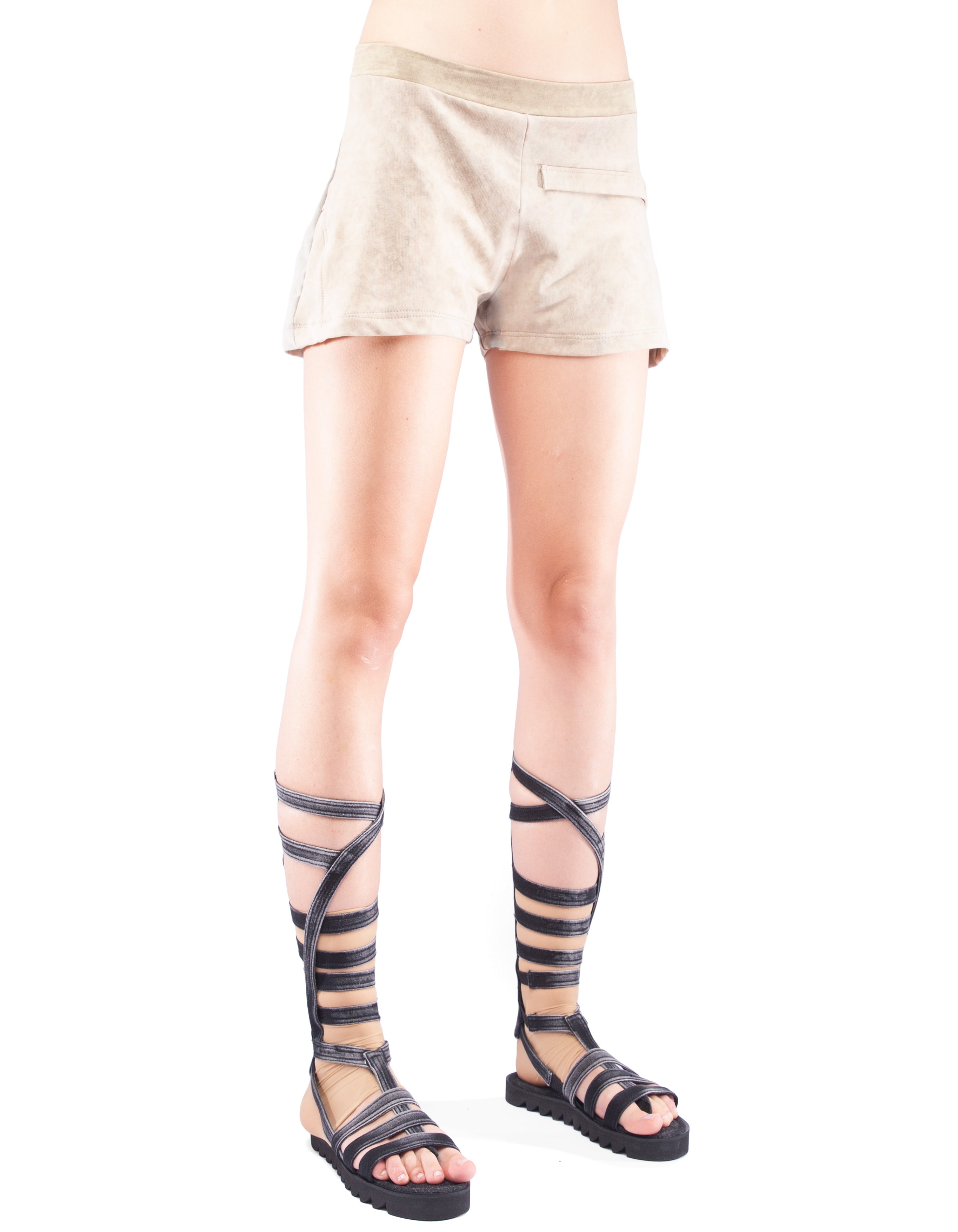 SHORTS BECOME