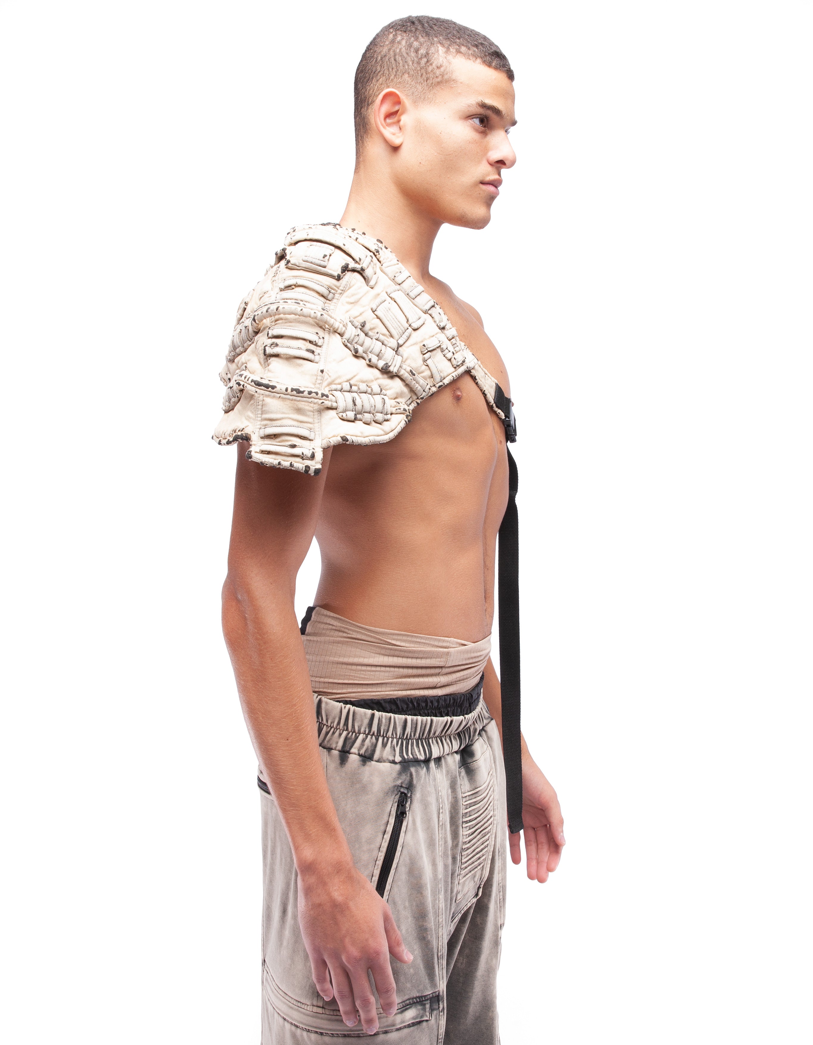 SHOULDER DIMENSION