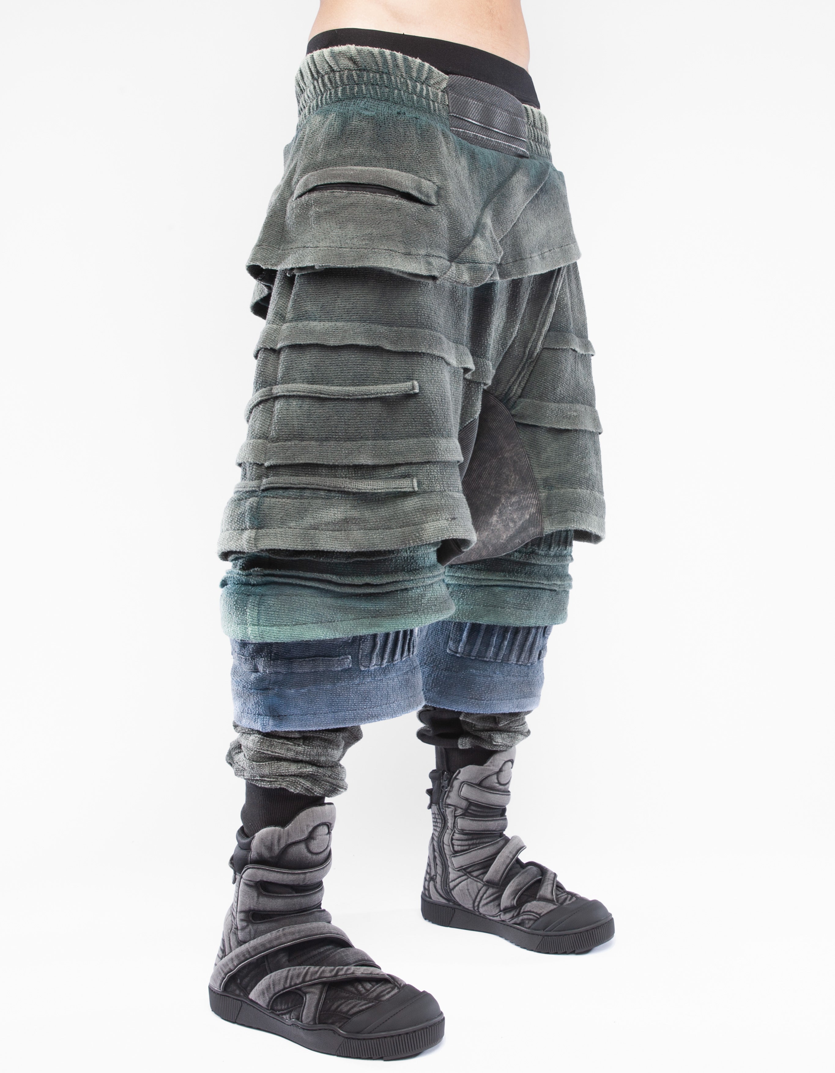 HOSEN ERDLEVELS