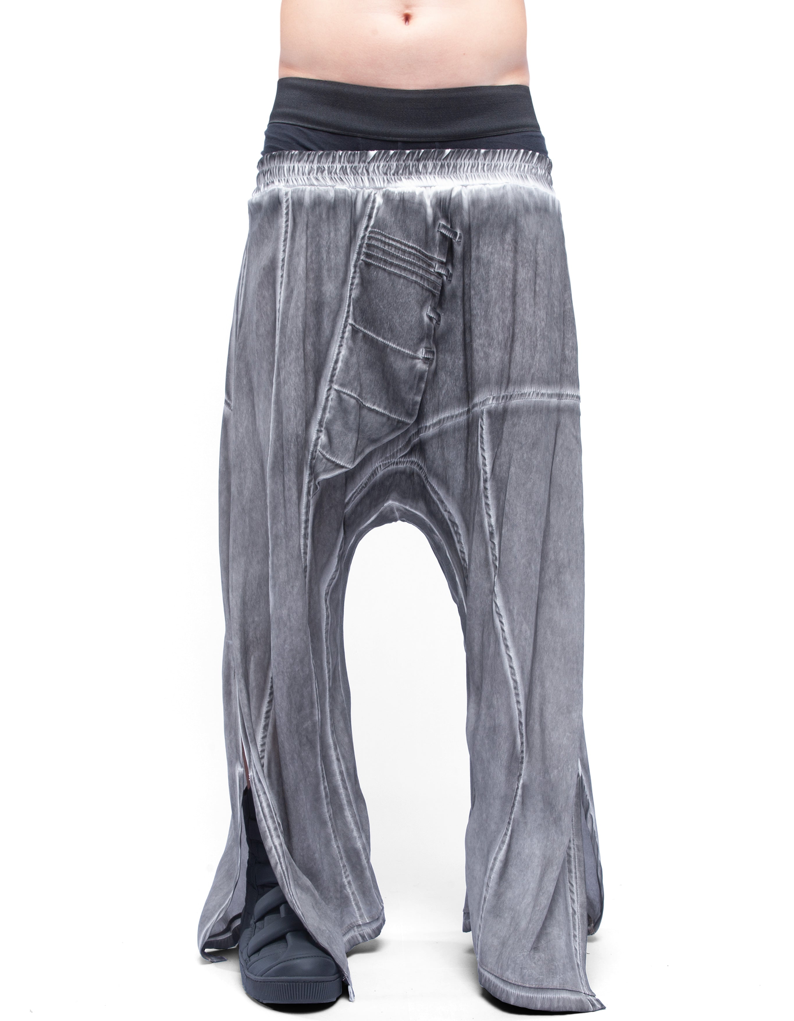 TROUSERS FULLNESS M