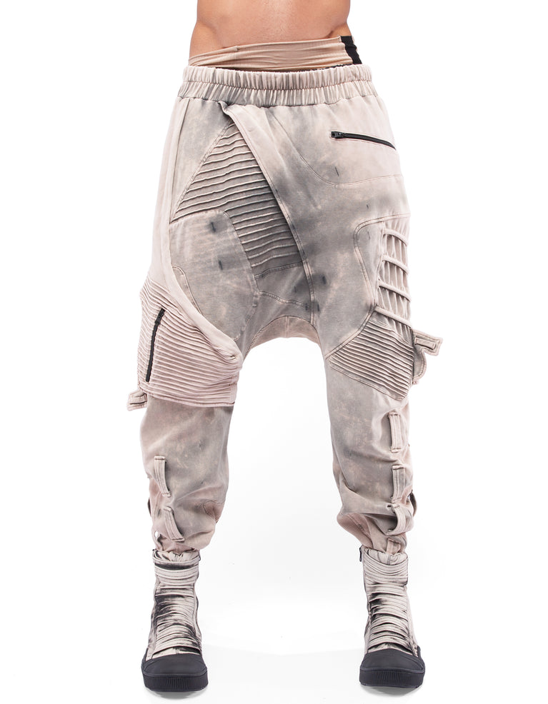 TROUSERS HOLD BECOME