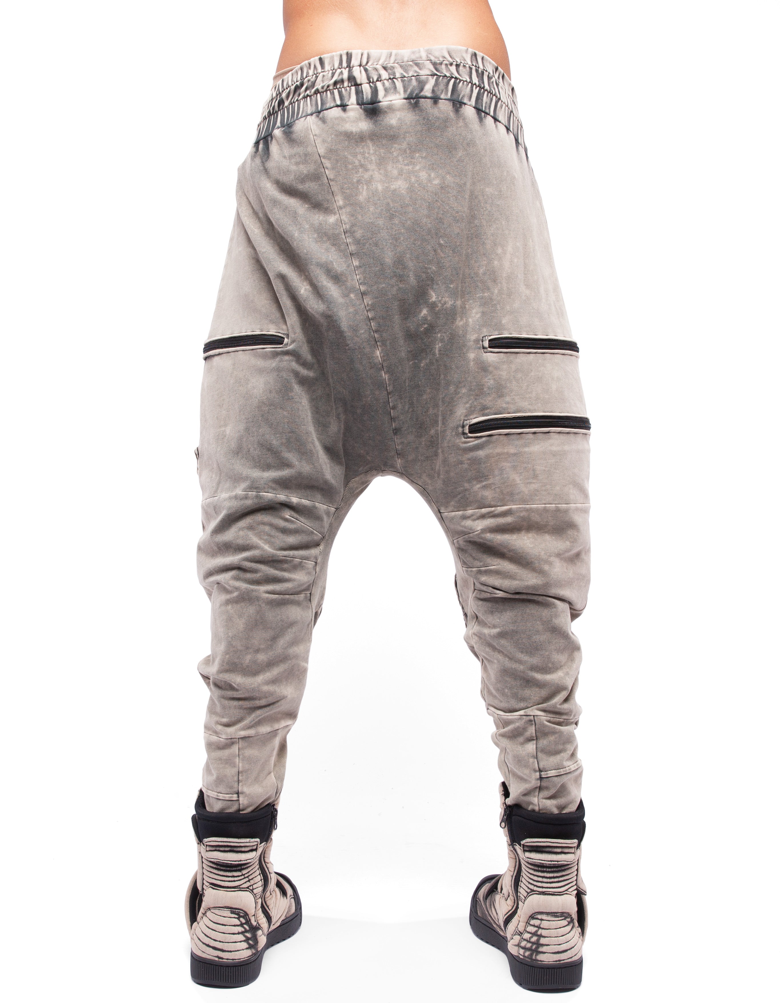 TROUSERS KNEESE BECOME