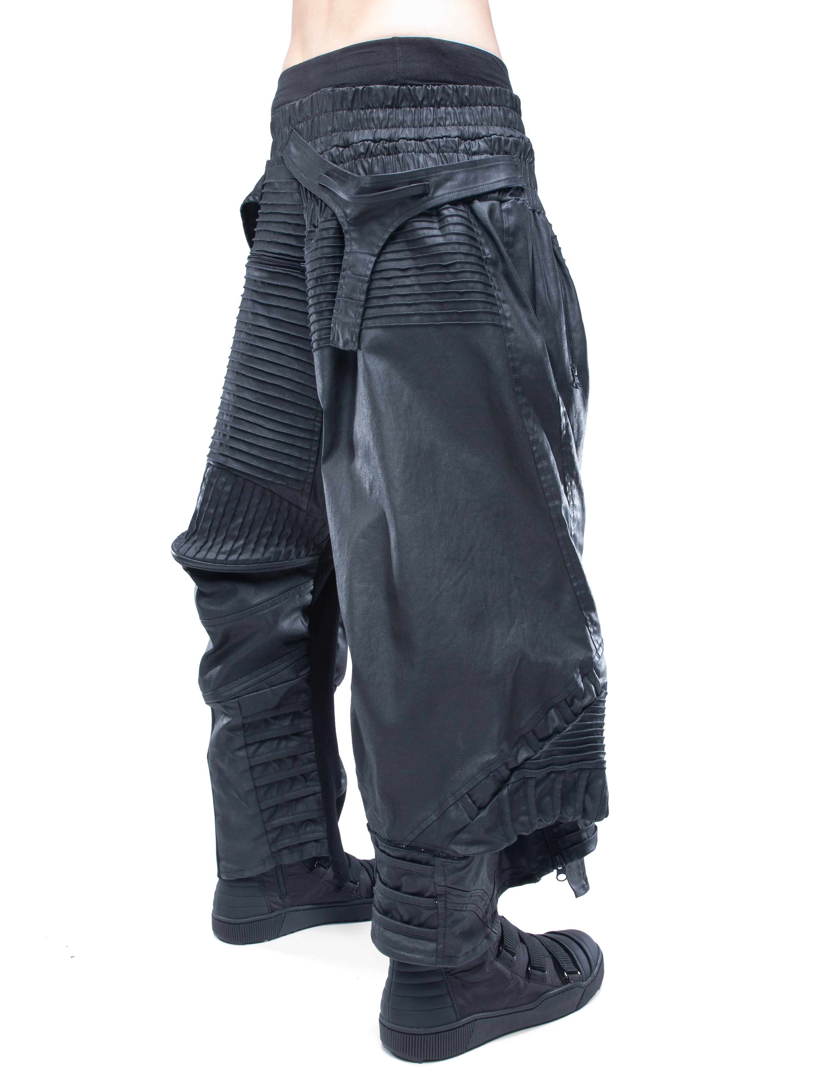 TROUSERS OVERSIZE BEYOND