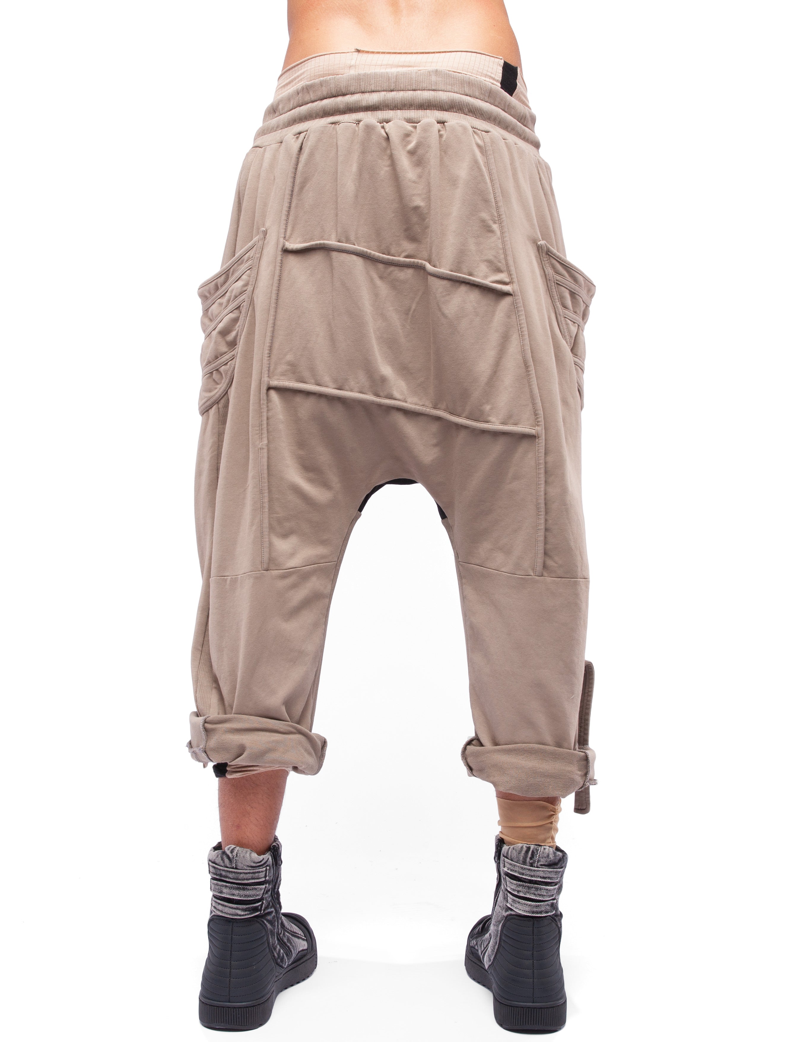 TROUSERS ROLL SURFACE