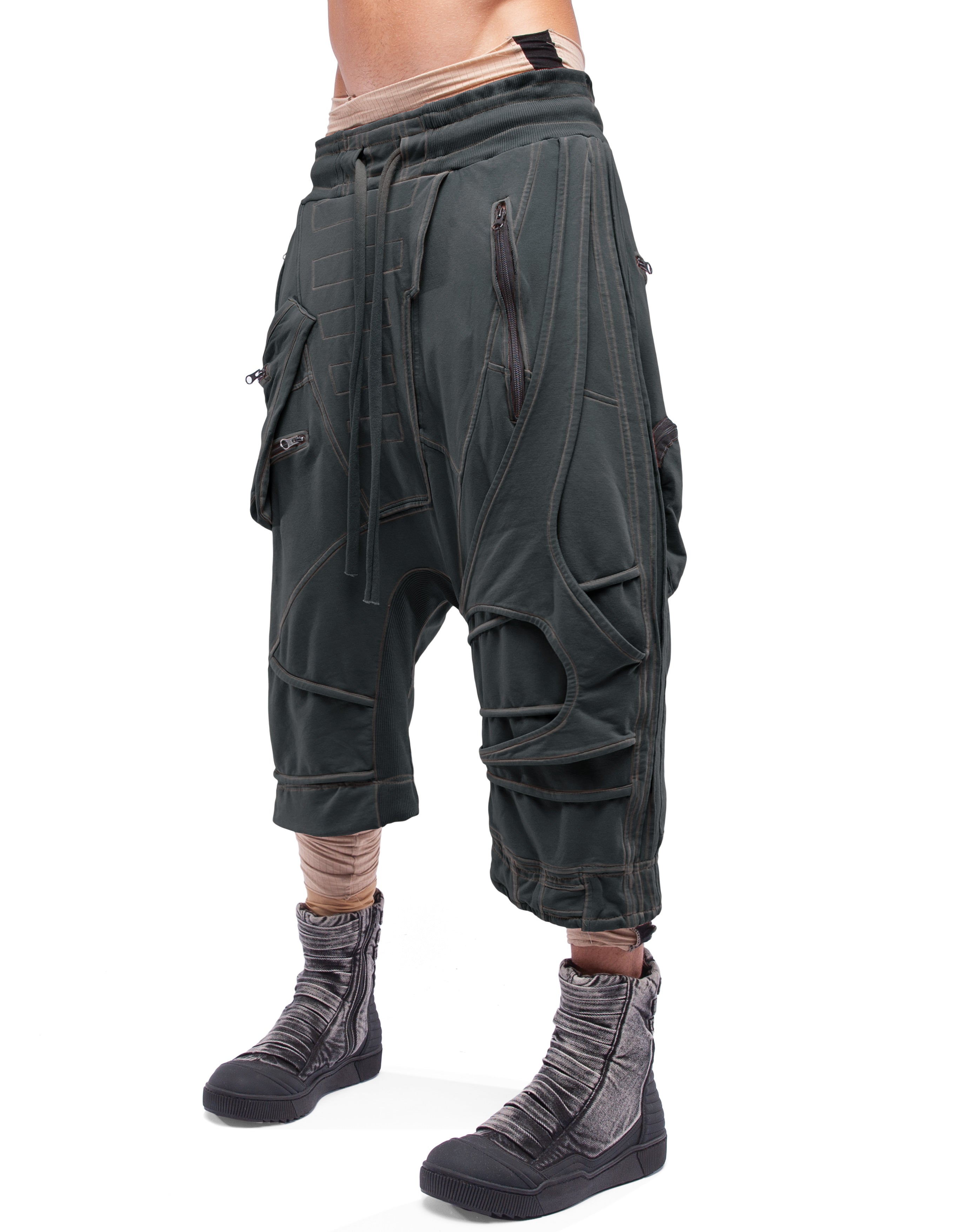 TROUSERS SHORT SURFACE