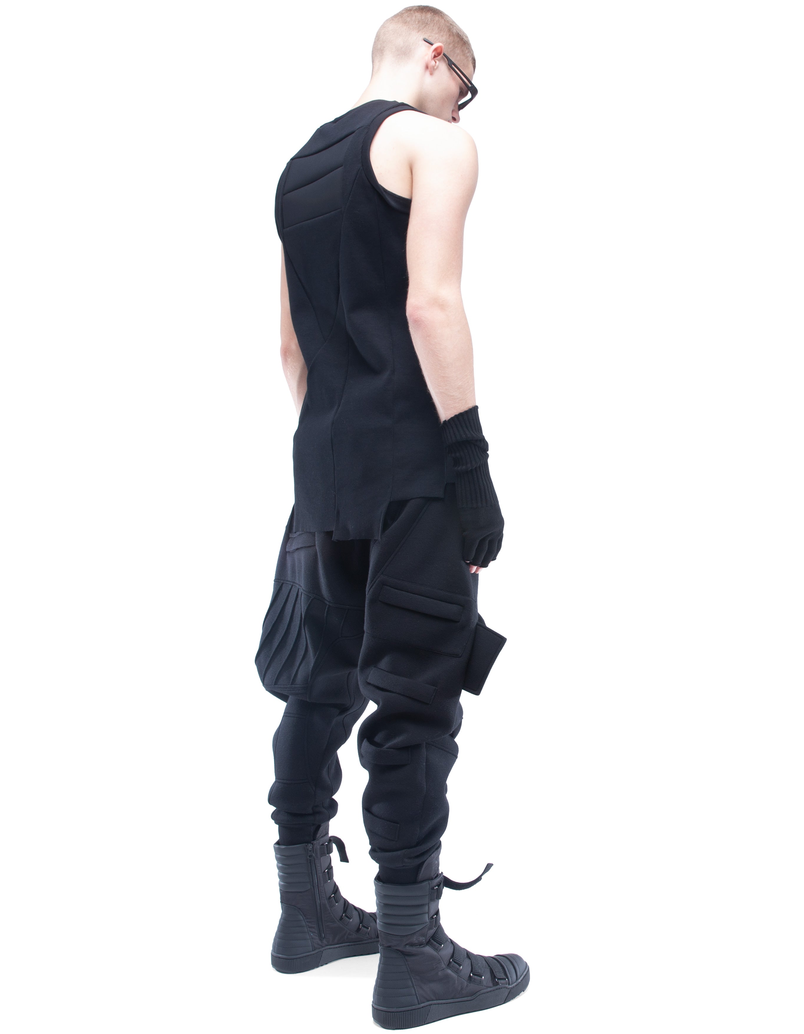 VEST MAAT M