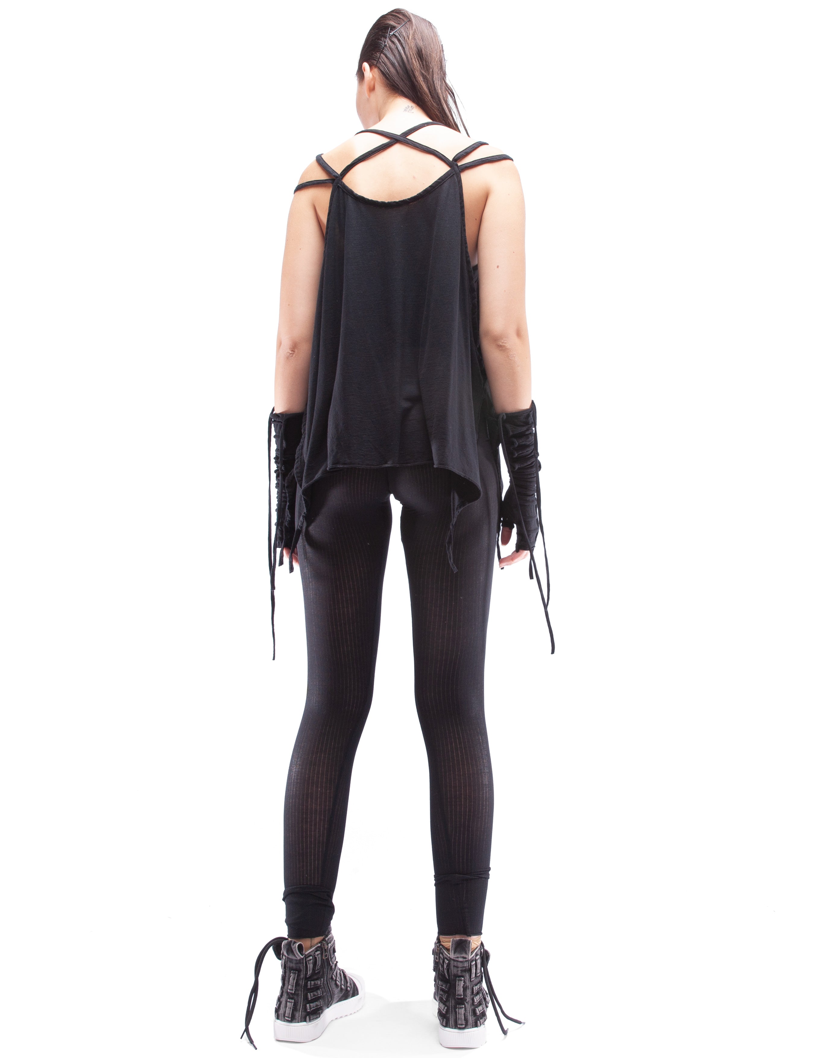 VEST UNIVERSE W