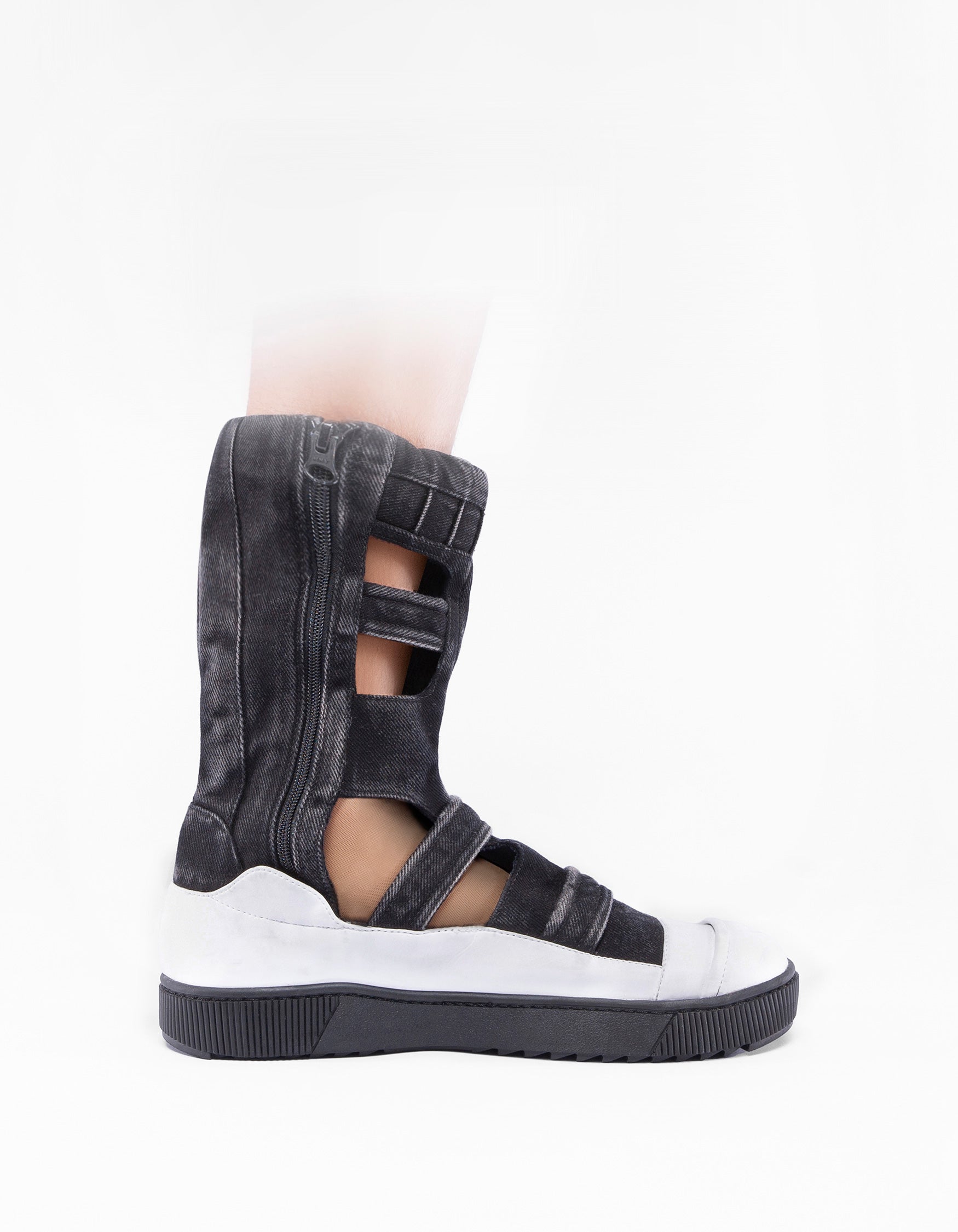 BOOTS GRID ELEVATION M