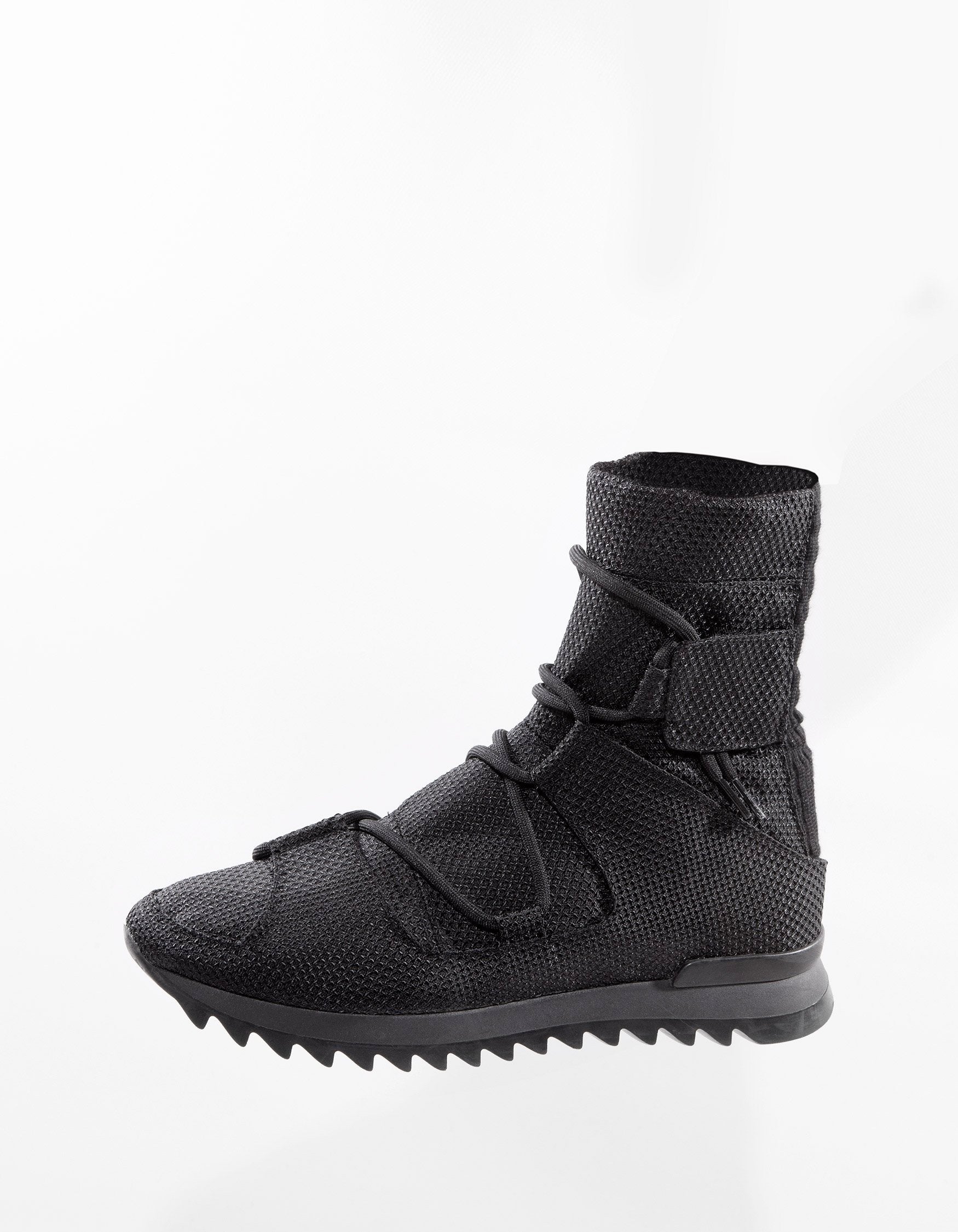 DEMOBAZA CYBER CLOGS B