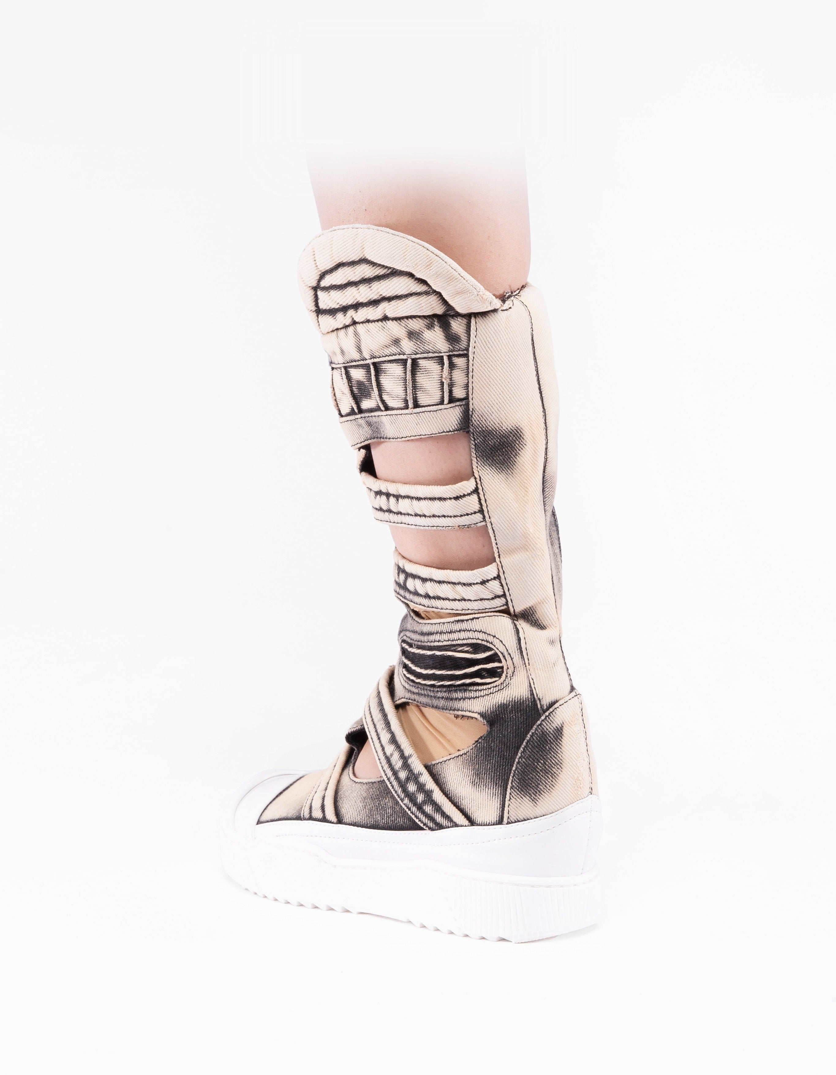 BOOTS GRID DIMENSION