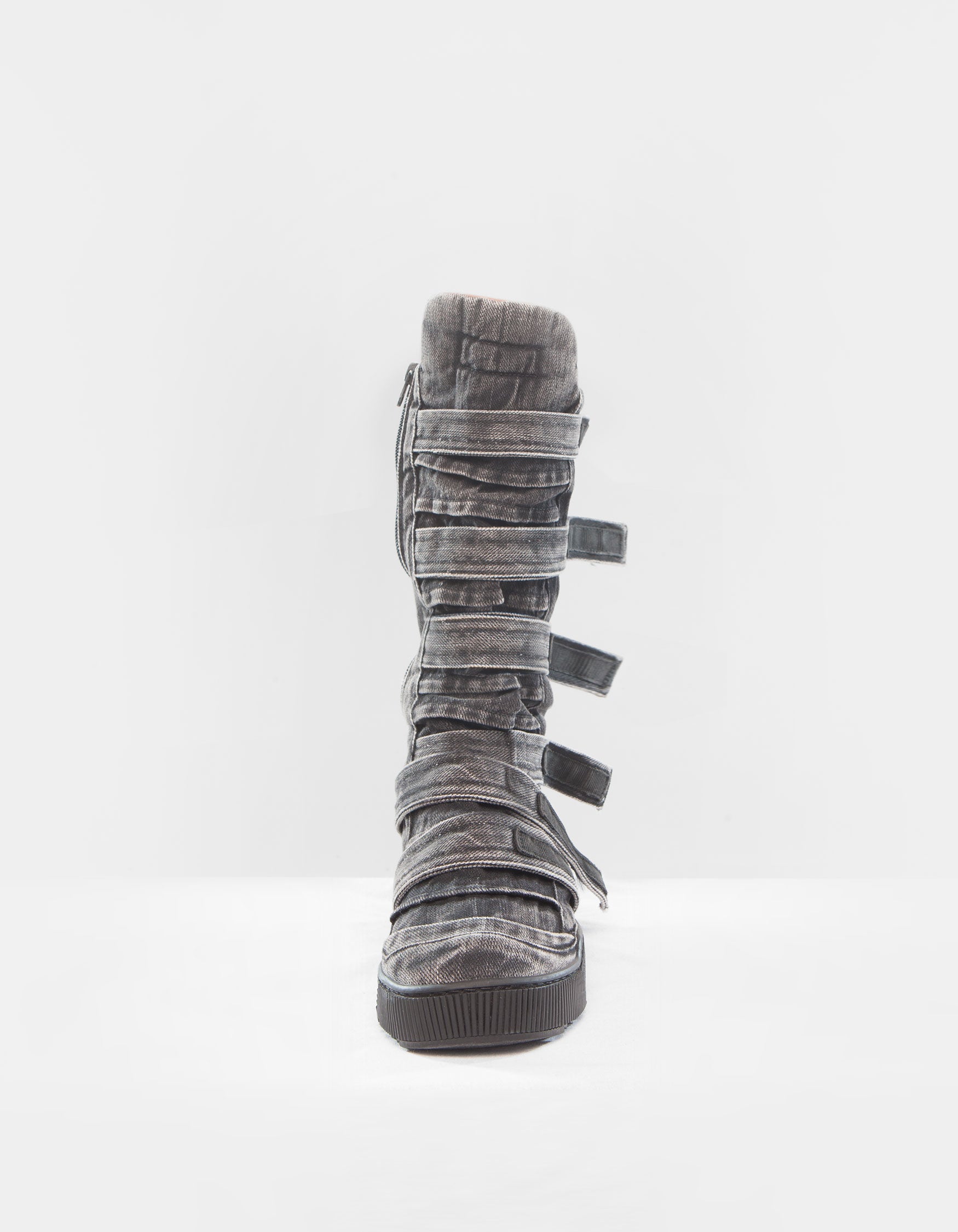 DEMOBAZA EARTH BOOTS
