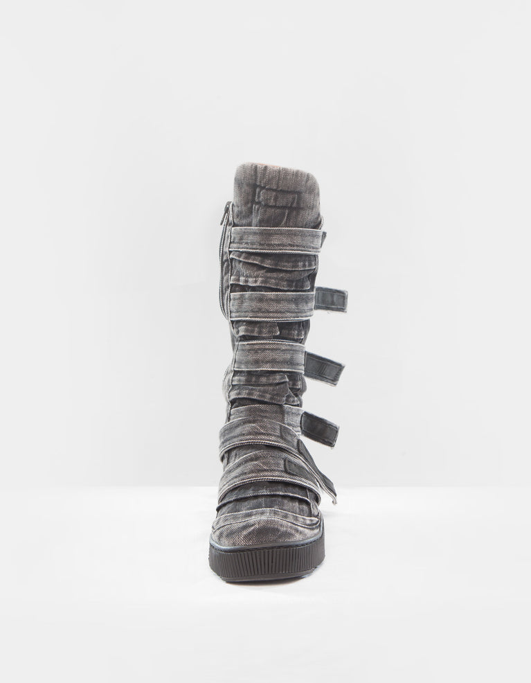 DEMOBAZA EARTH BOOTS