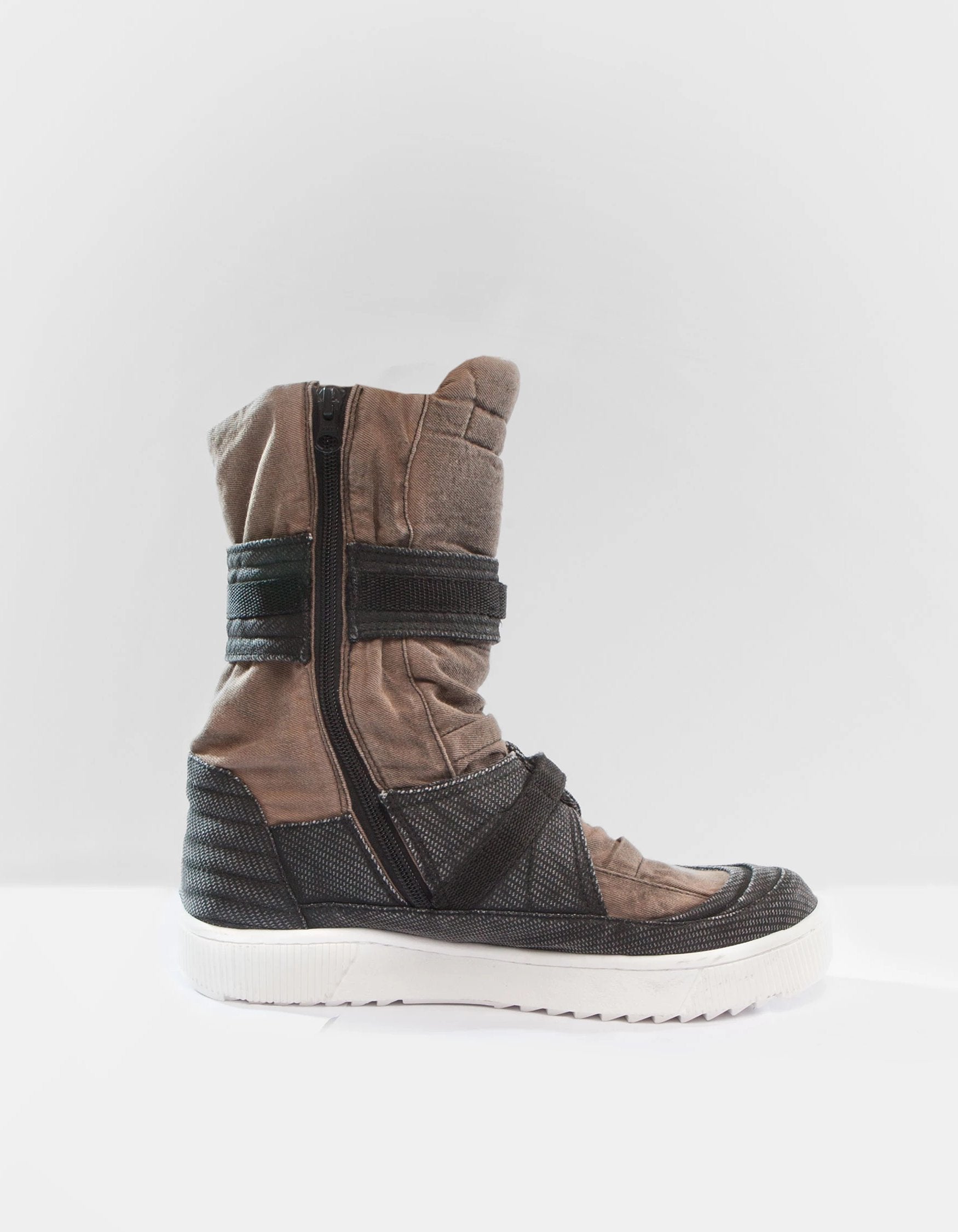 DEMOBAZA FOOTMAN TOPS