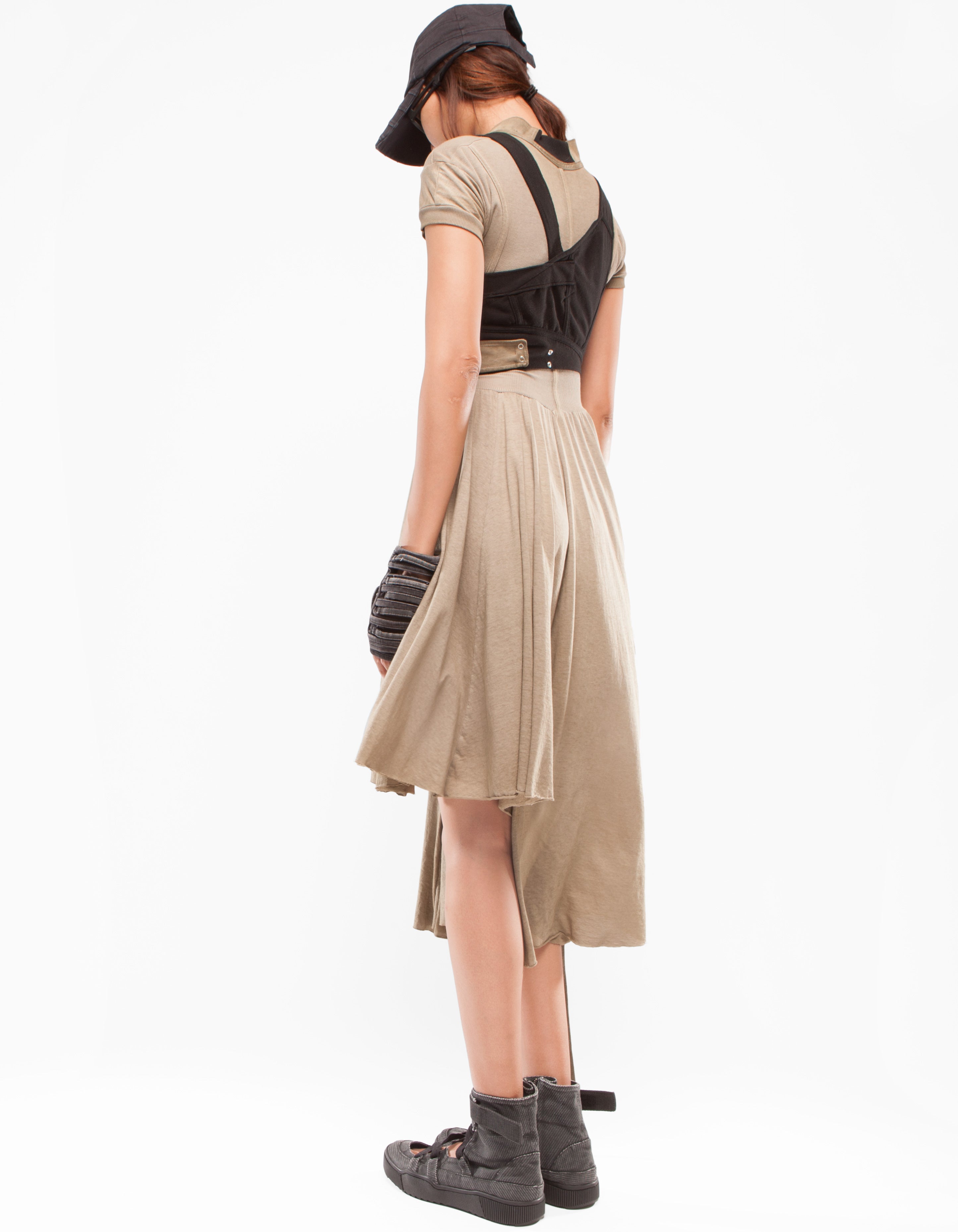 DRESS ANAHATA