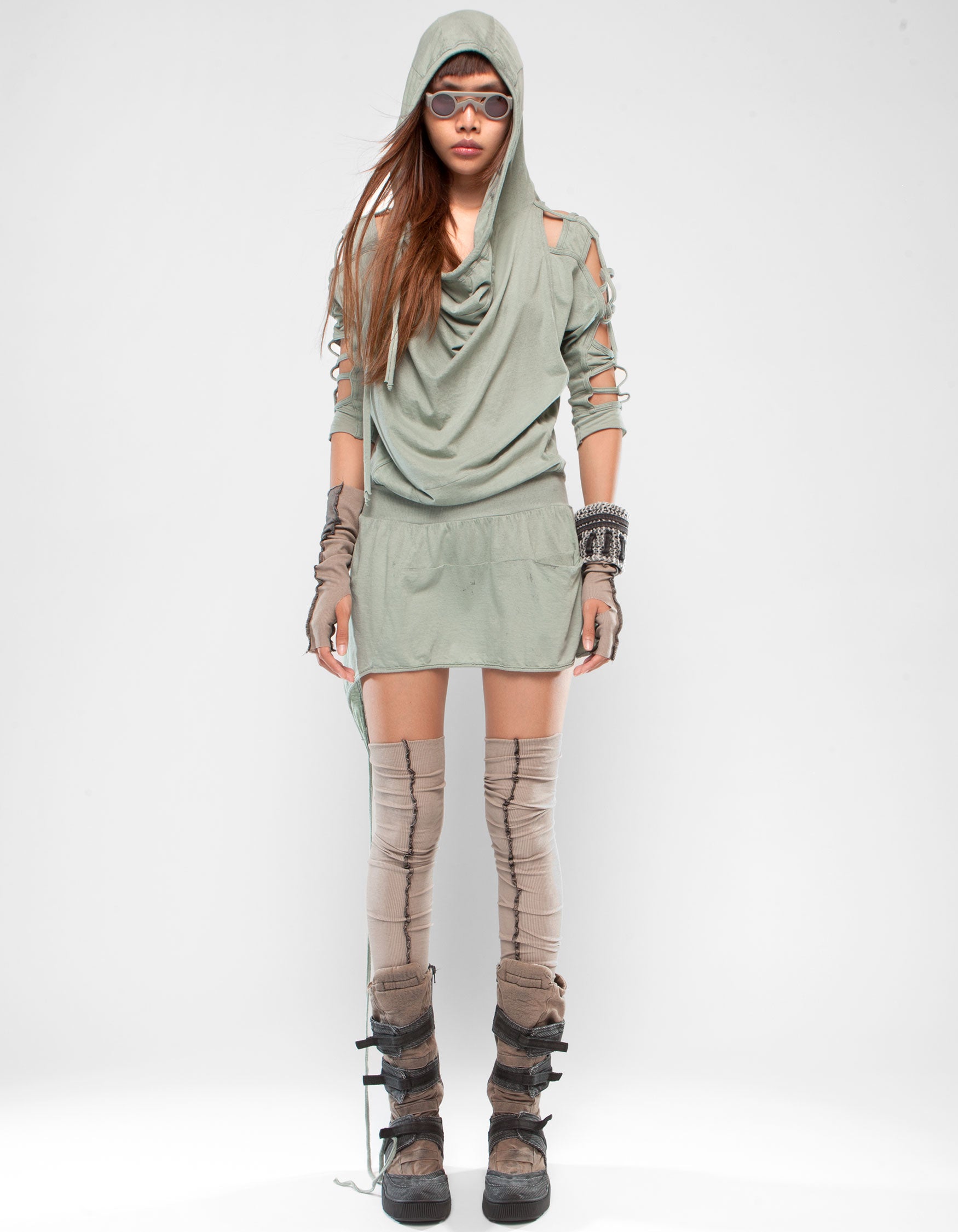 DRESS HOODY VISHUDDHA