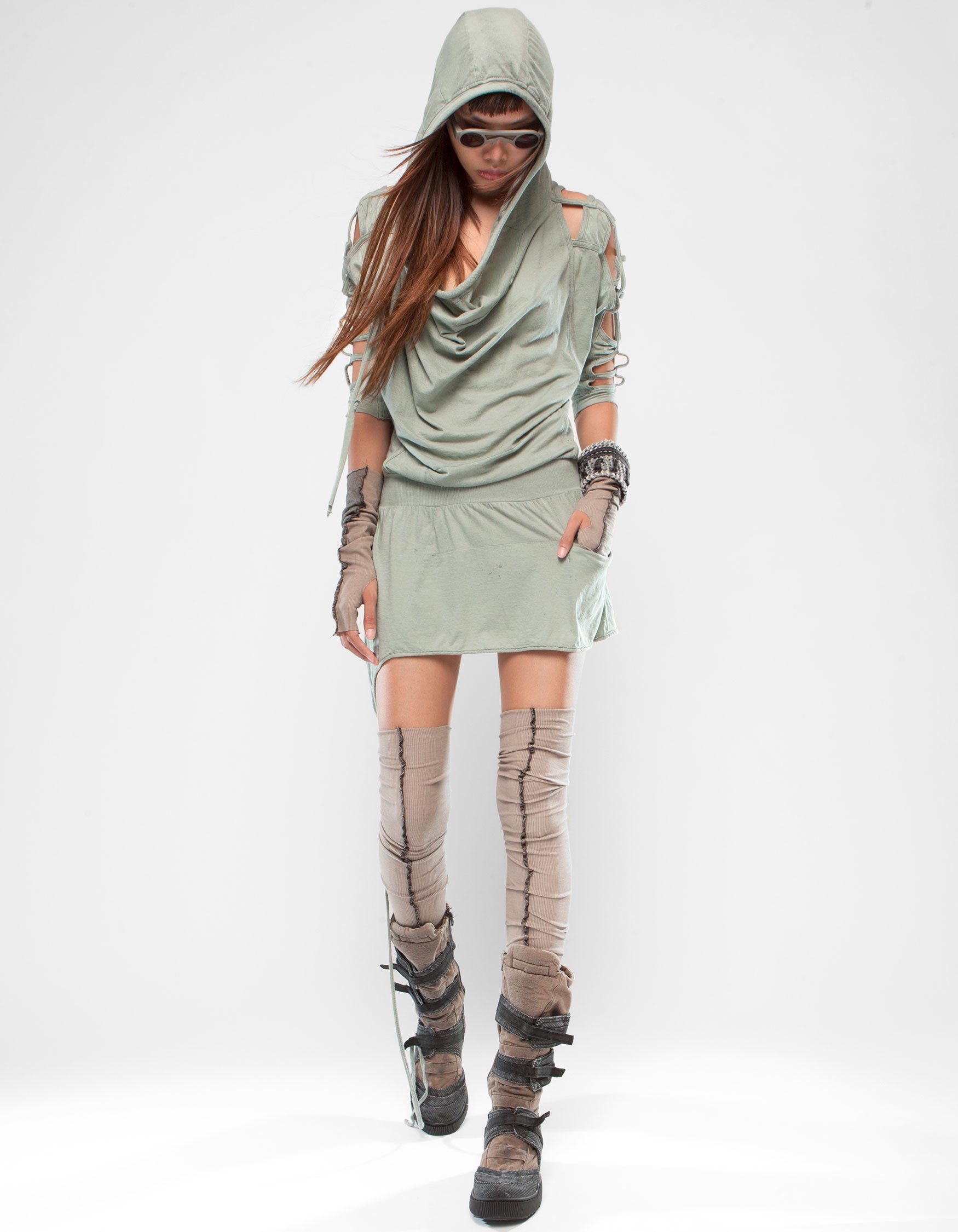 DRESS HOODY VISHUDDHA
