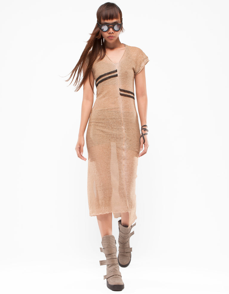 DRESS V SAND LINES