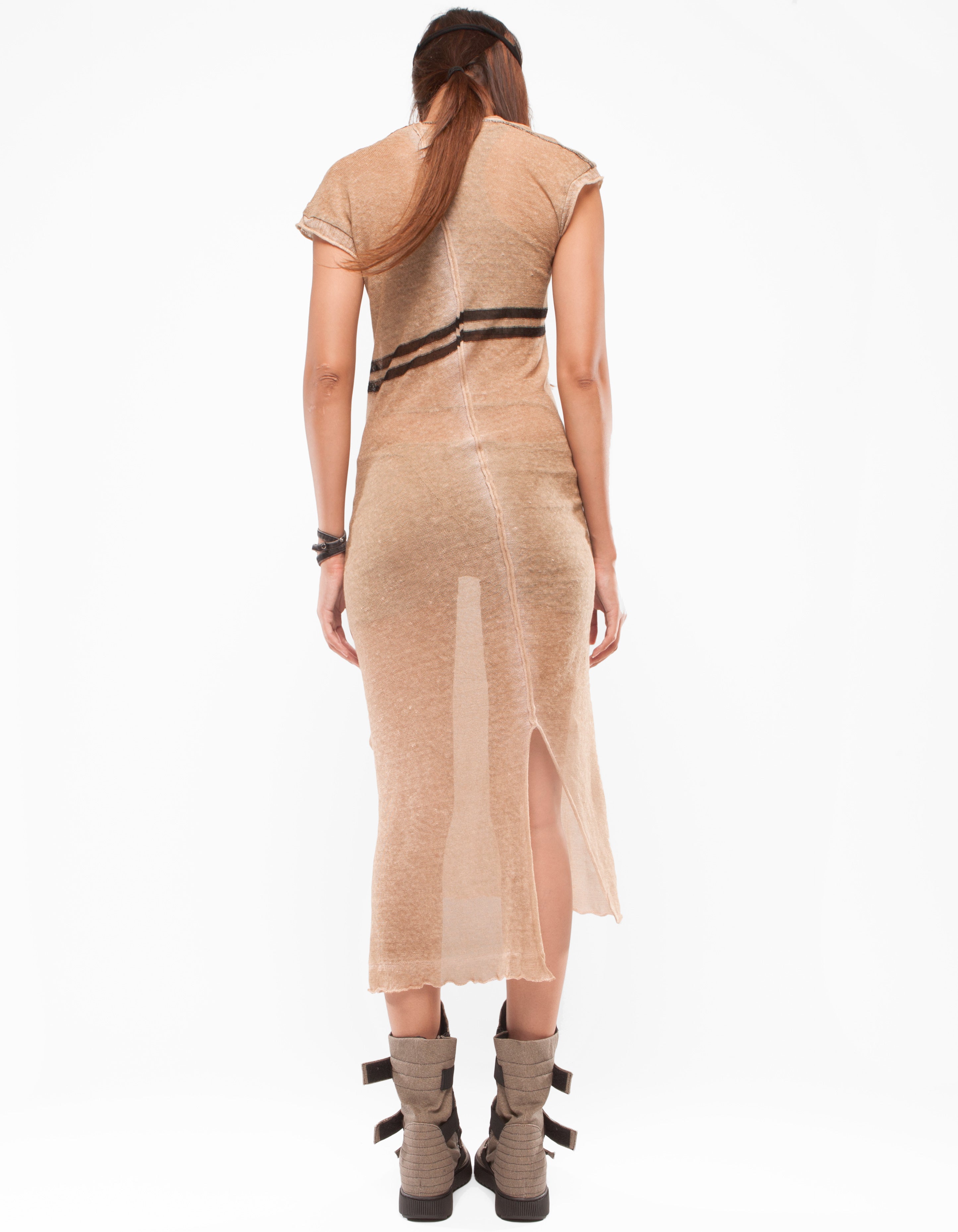 DRESS V SAND LINES