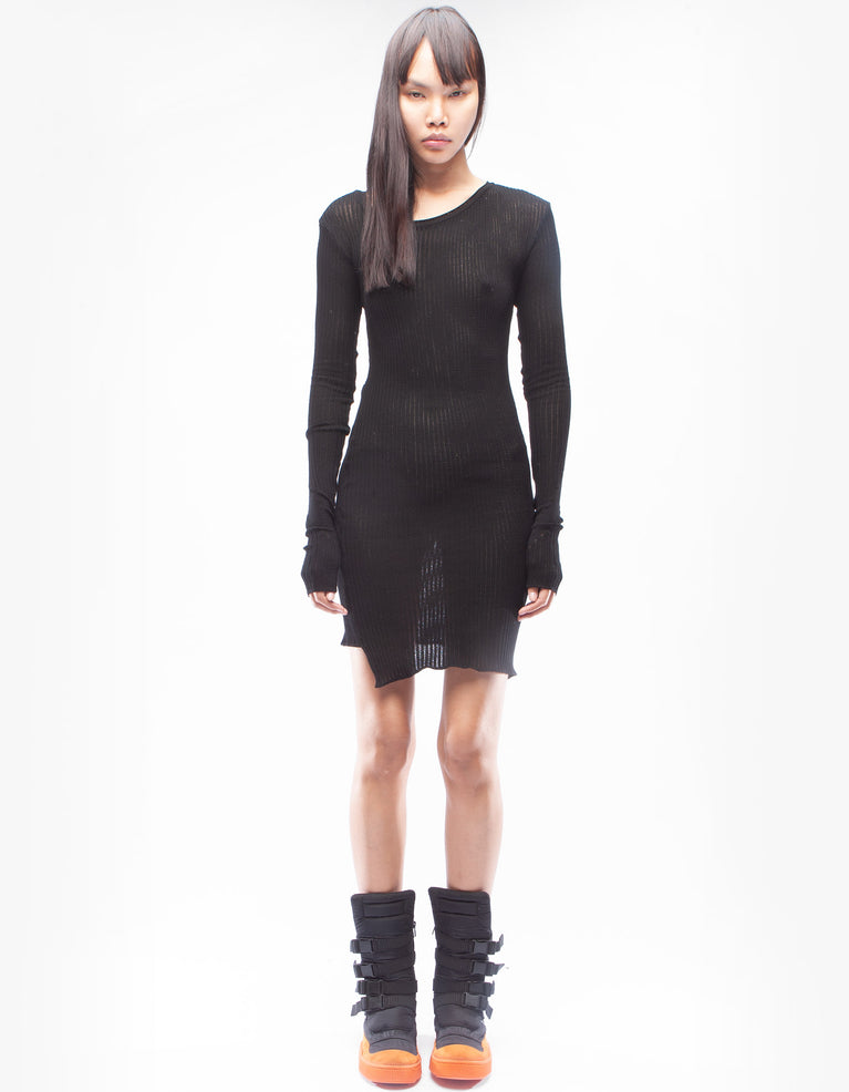 DRESS FORMATION LINE