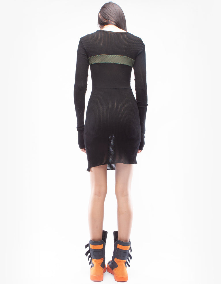 DRESS FORMATION LINE