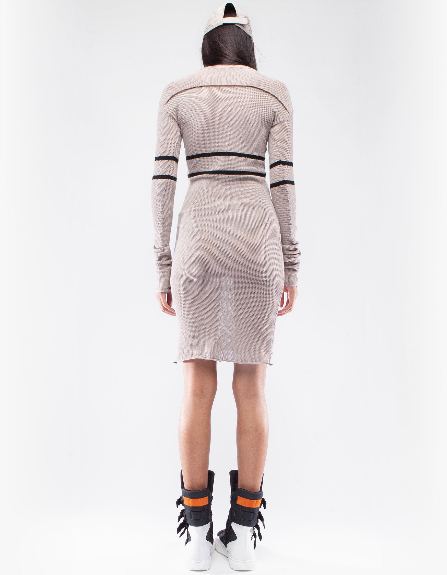 DRESS V BALANCE