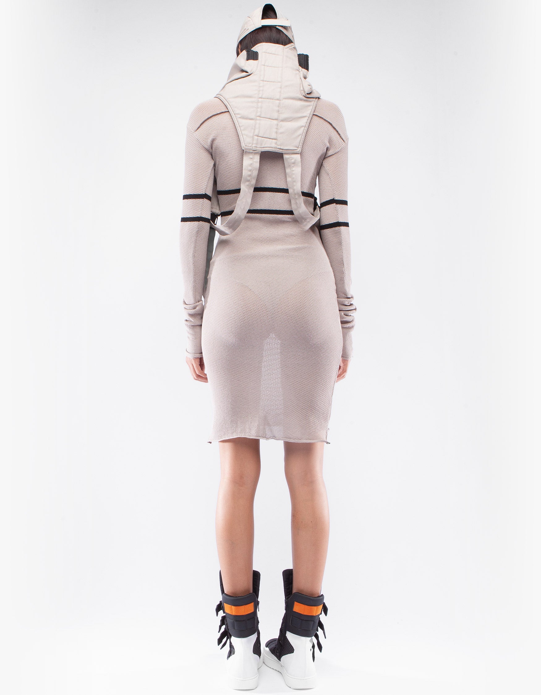 DRESS V BALANCE