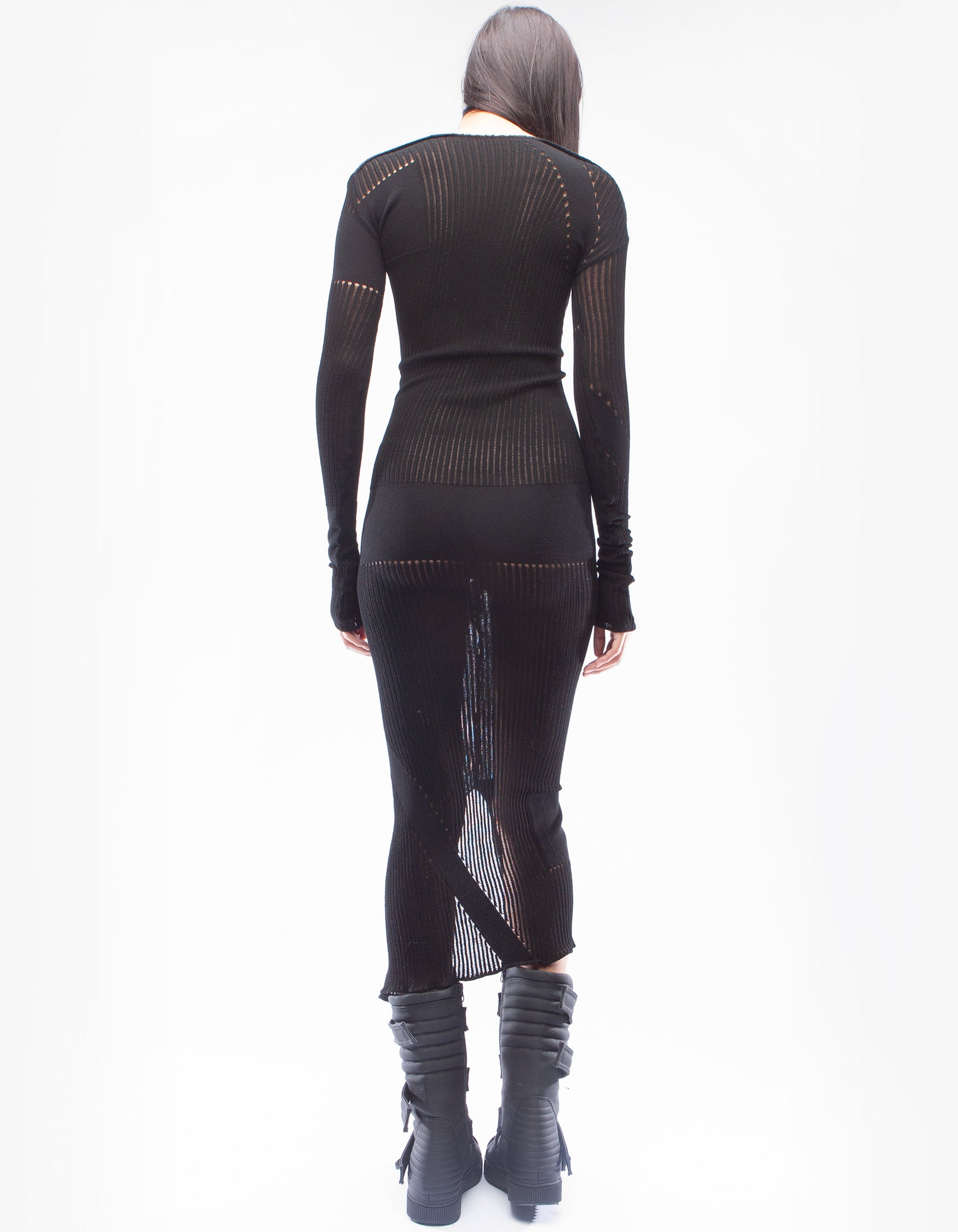 DRESS V FORMATION