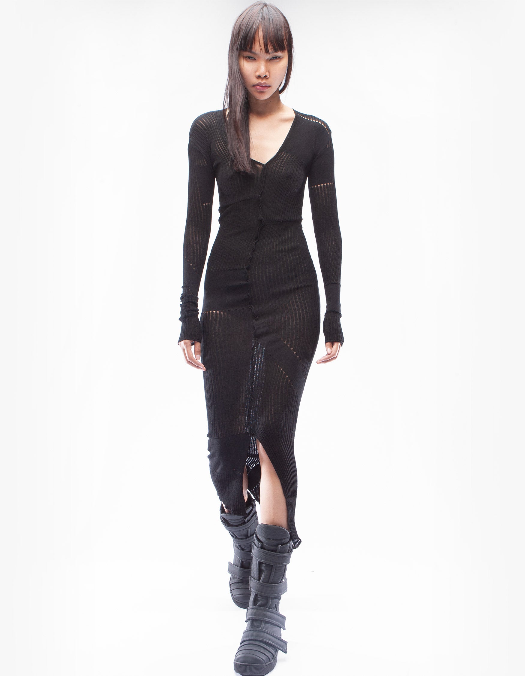 DRESS V FORMATION