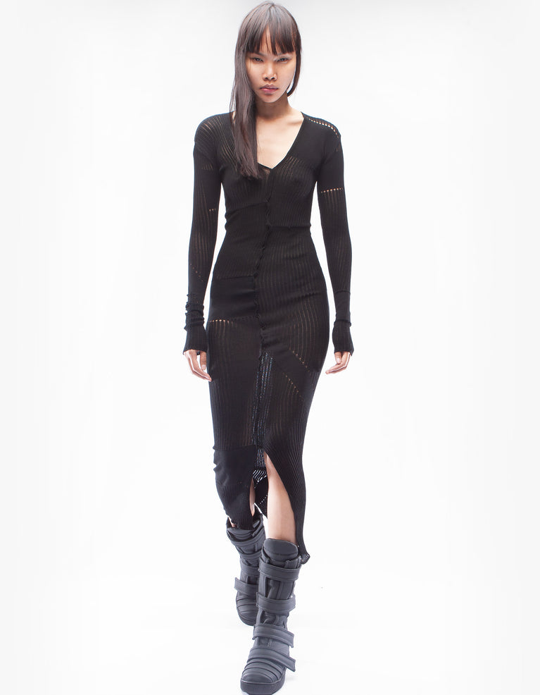 DRESS V FORMATION