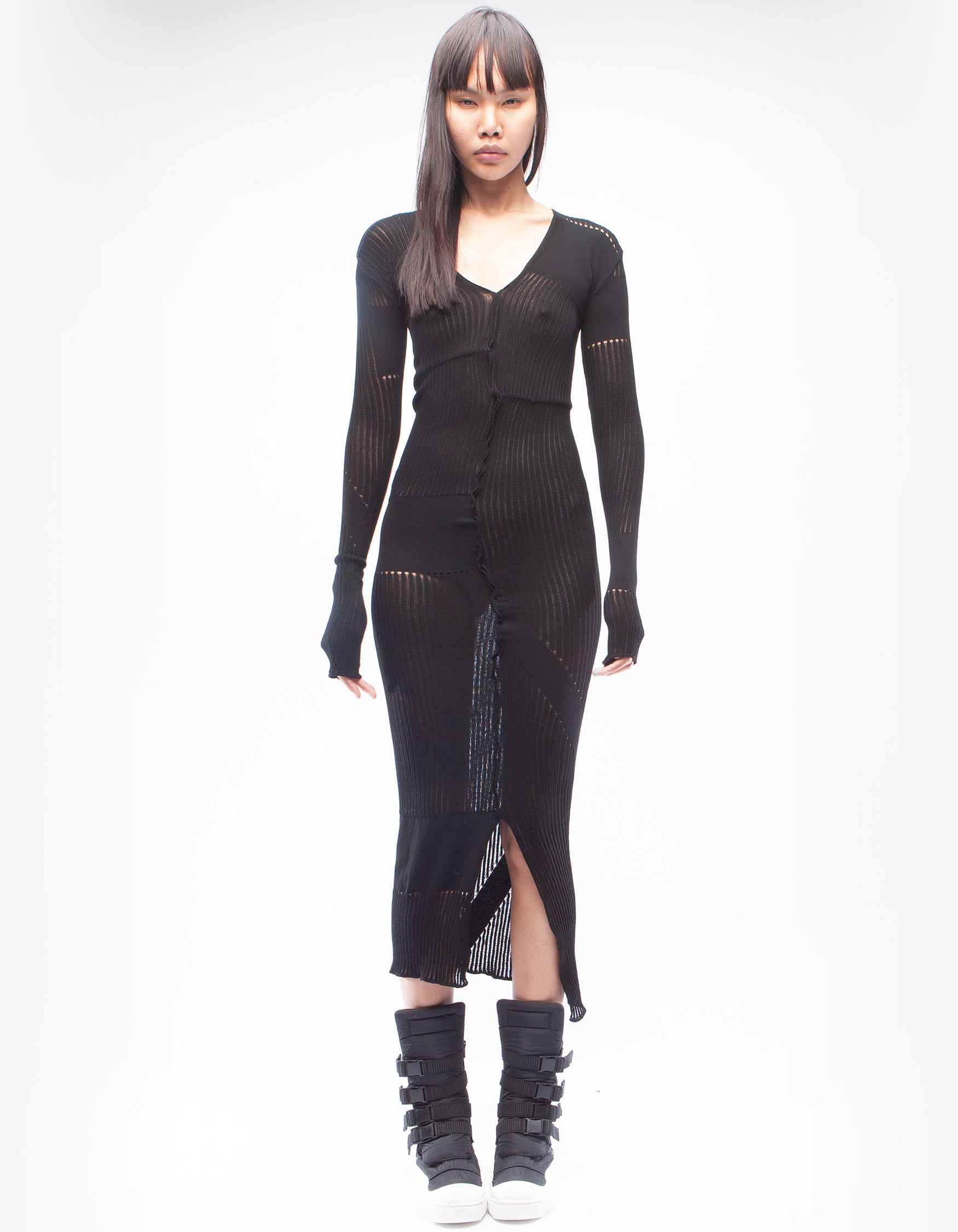 DRESS V FORMATION