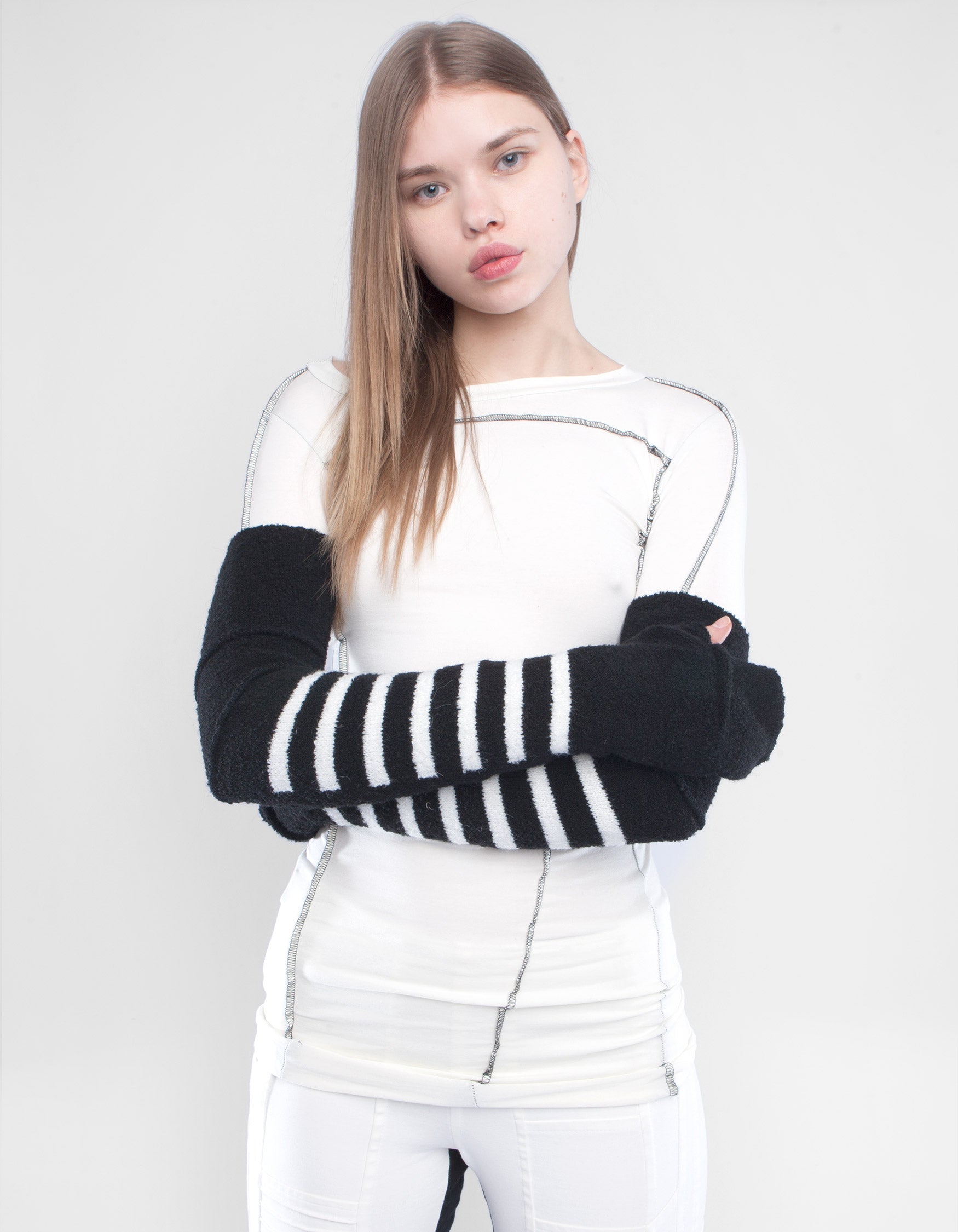 GLOVES AAMA