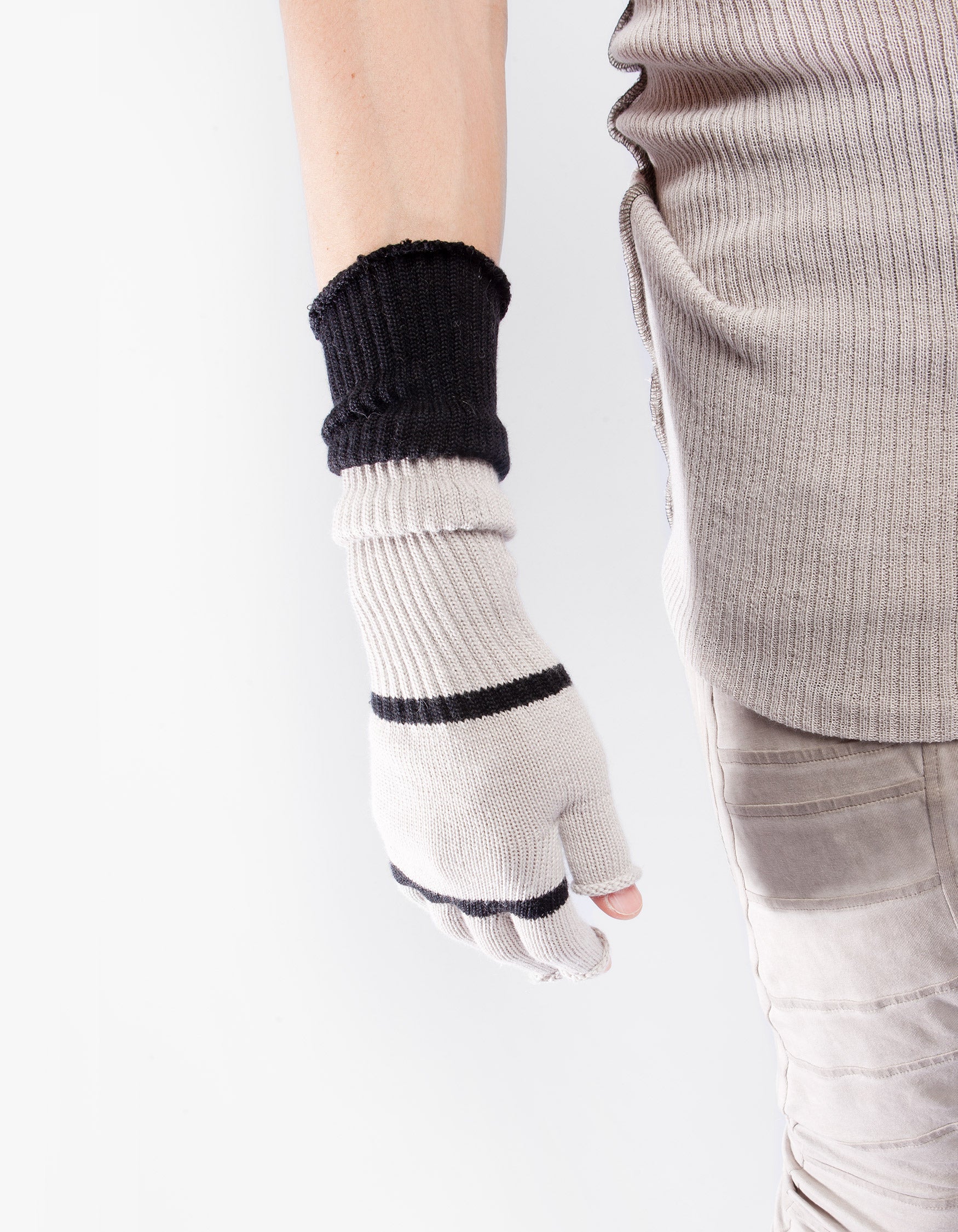 GLOVES FINGERS GRIT LINE M
