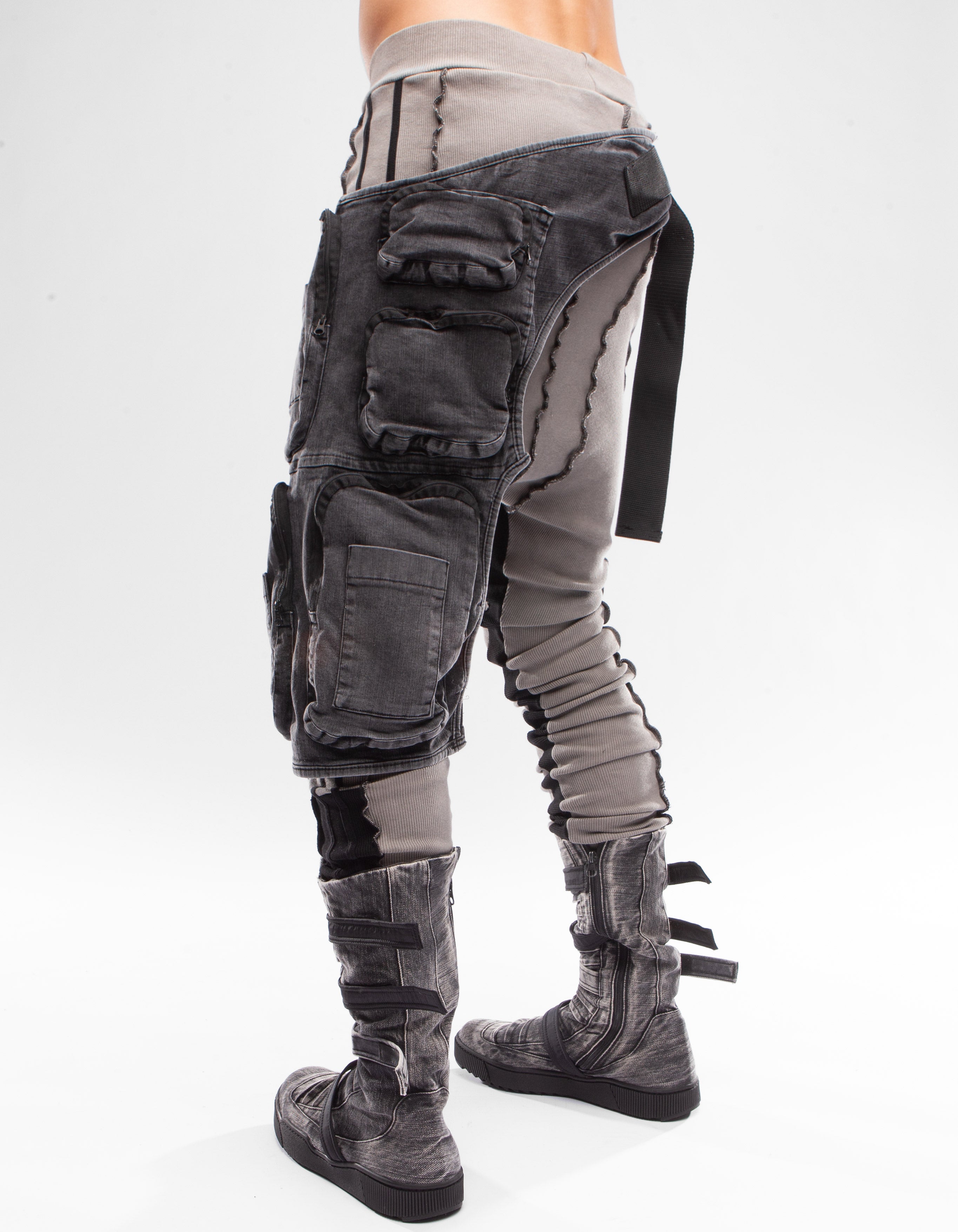 HOLSTER LEG CABIN