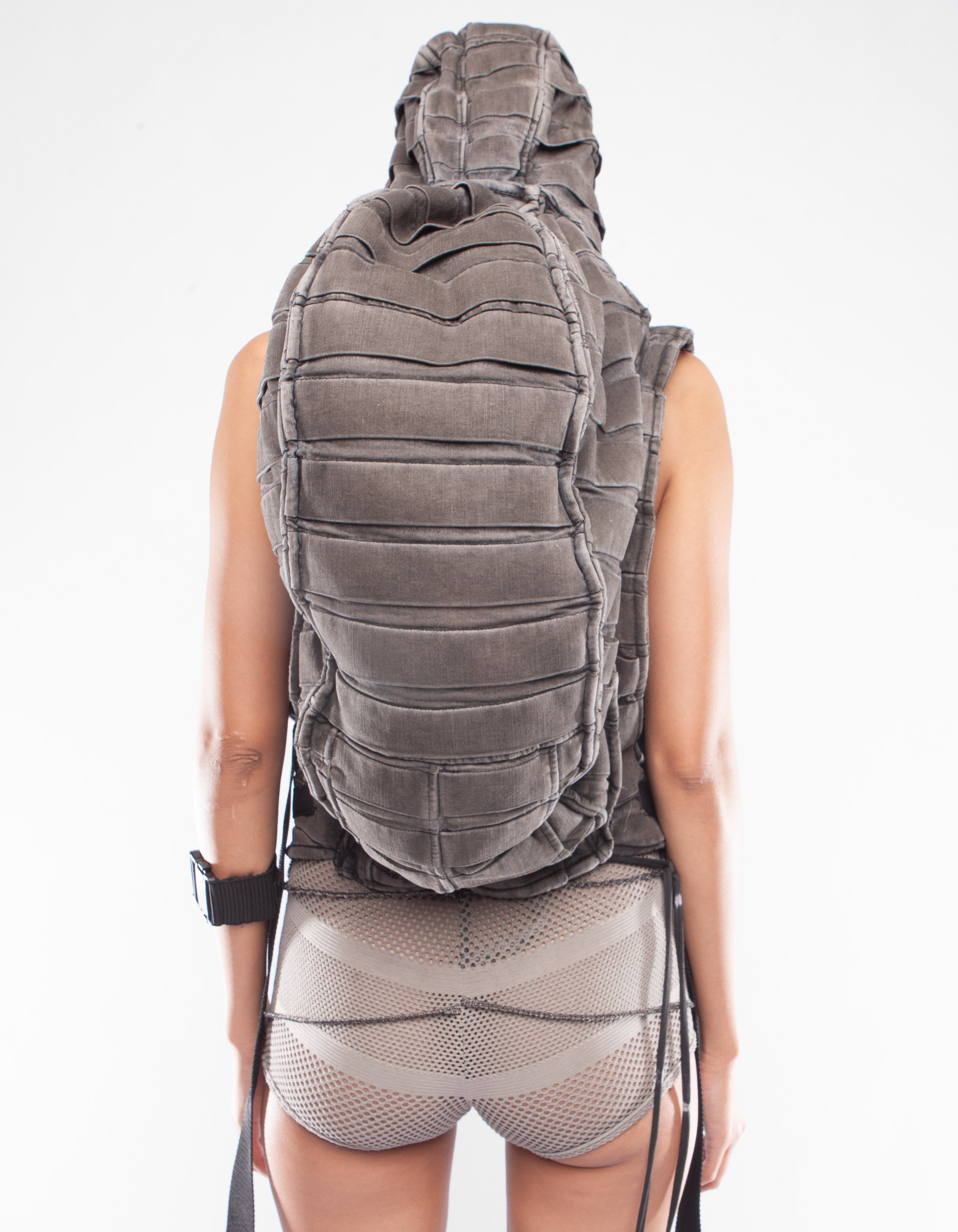 HOODY BACK PACK RIDE IN
