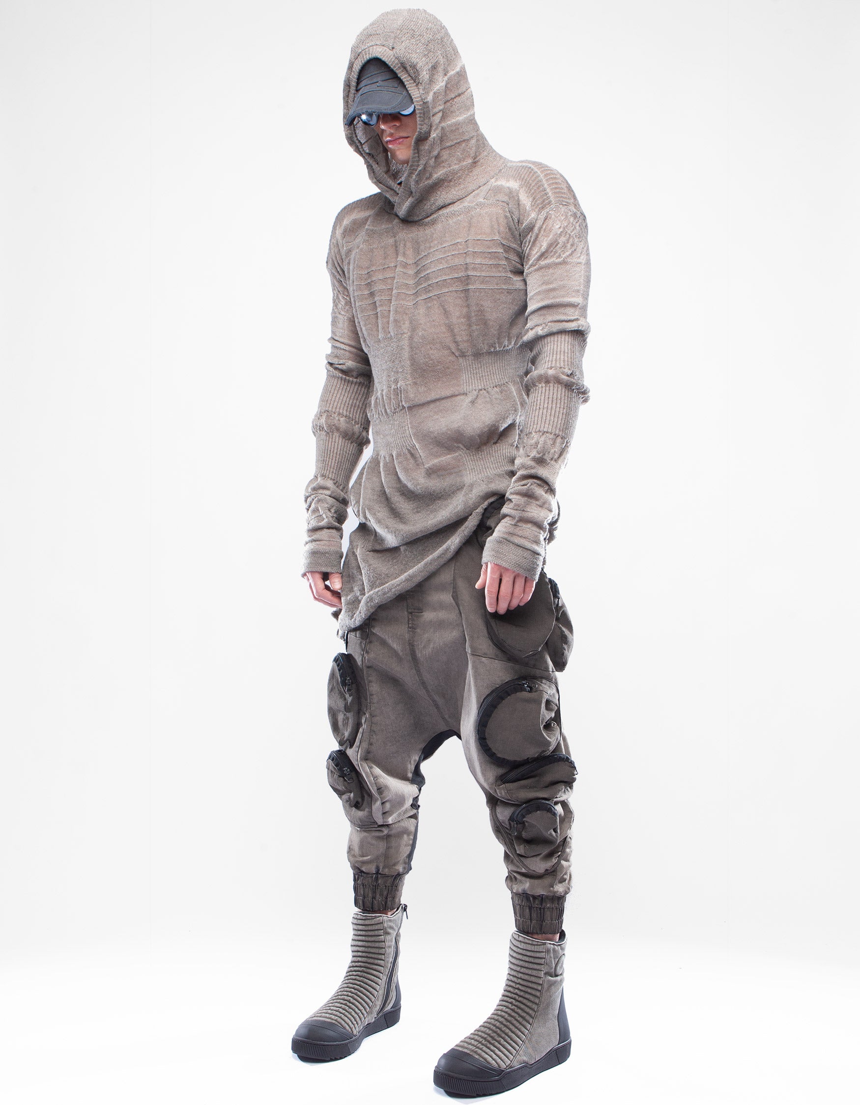 HOODY EARTH FORM