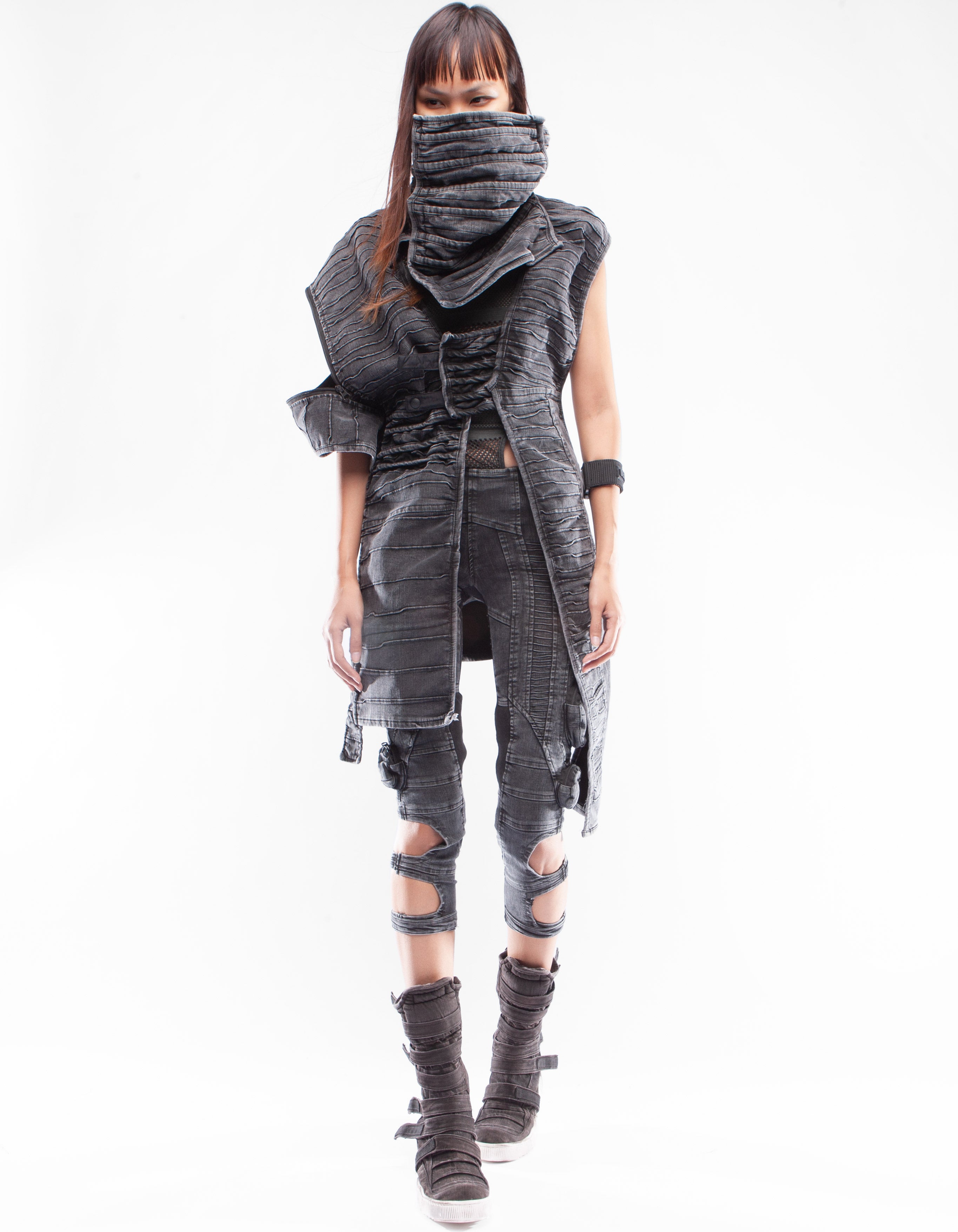 JACKET NO SLEEVE CABIN